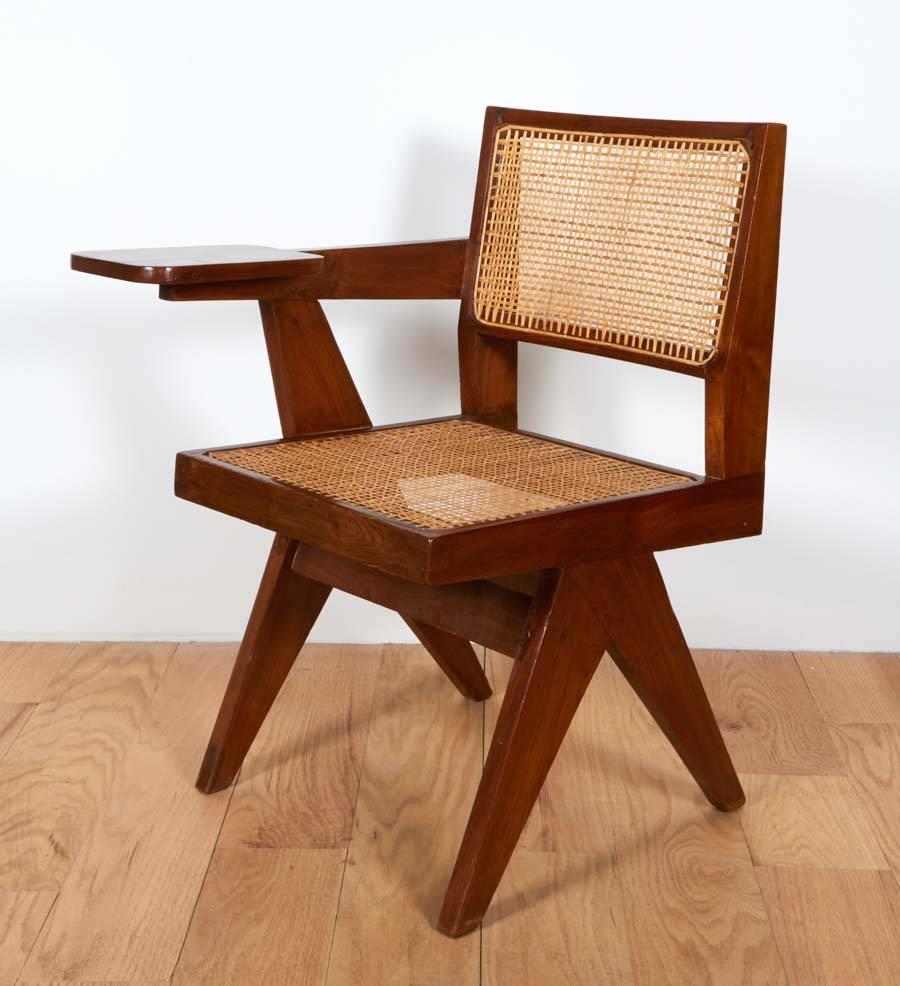 Fait main Pierre Jeanneret, chaise à bras unique en vente