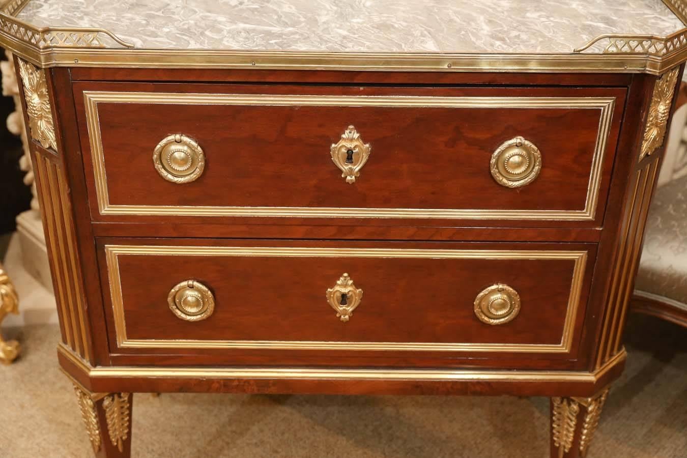 Ukrainian Russian Neoclassical-Style Mahogany and Marble-Top Commode