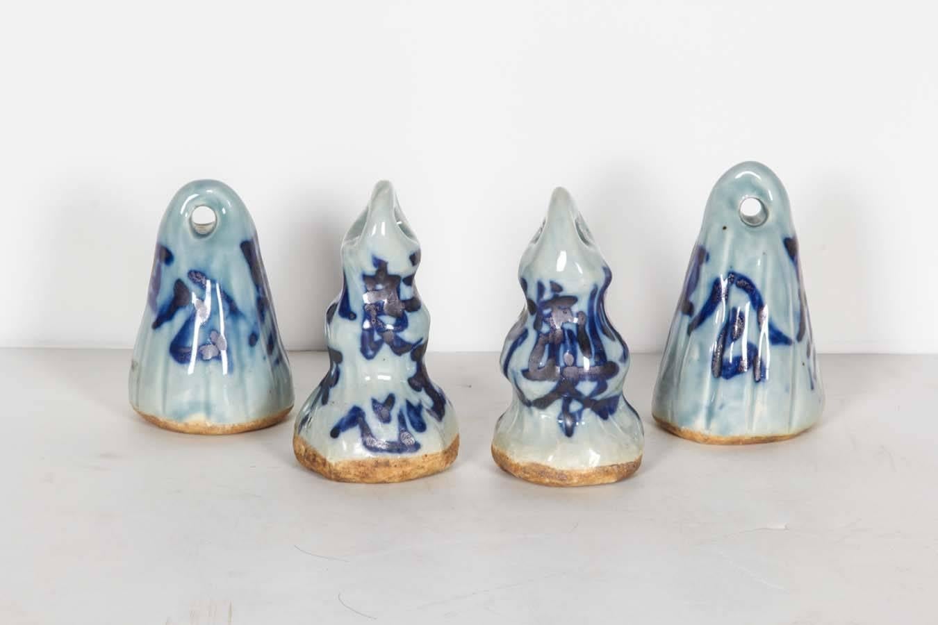 Early 20th Century Chinese Porcelain Weight Measures In Good Condition In New York, NY