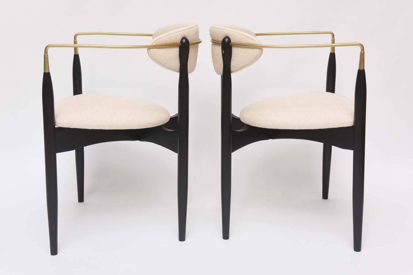 Dan Johnson Viscount Chair (Only One Available) In Excellent Condition In North Miami, FL