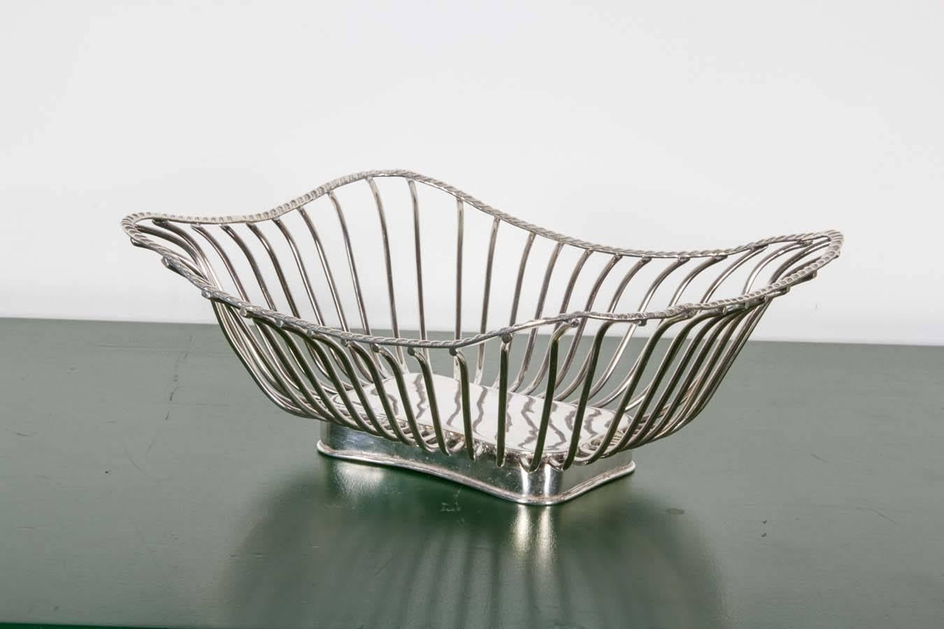 Pair of Italian Silver Plate Wire Baskets For Sale 2