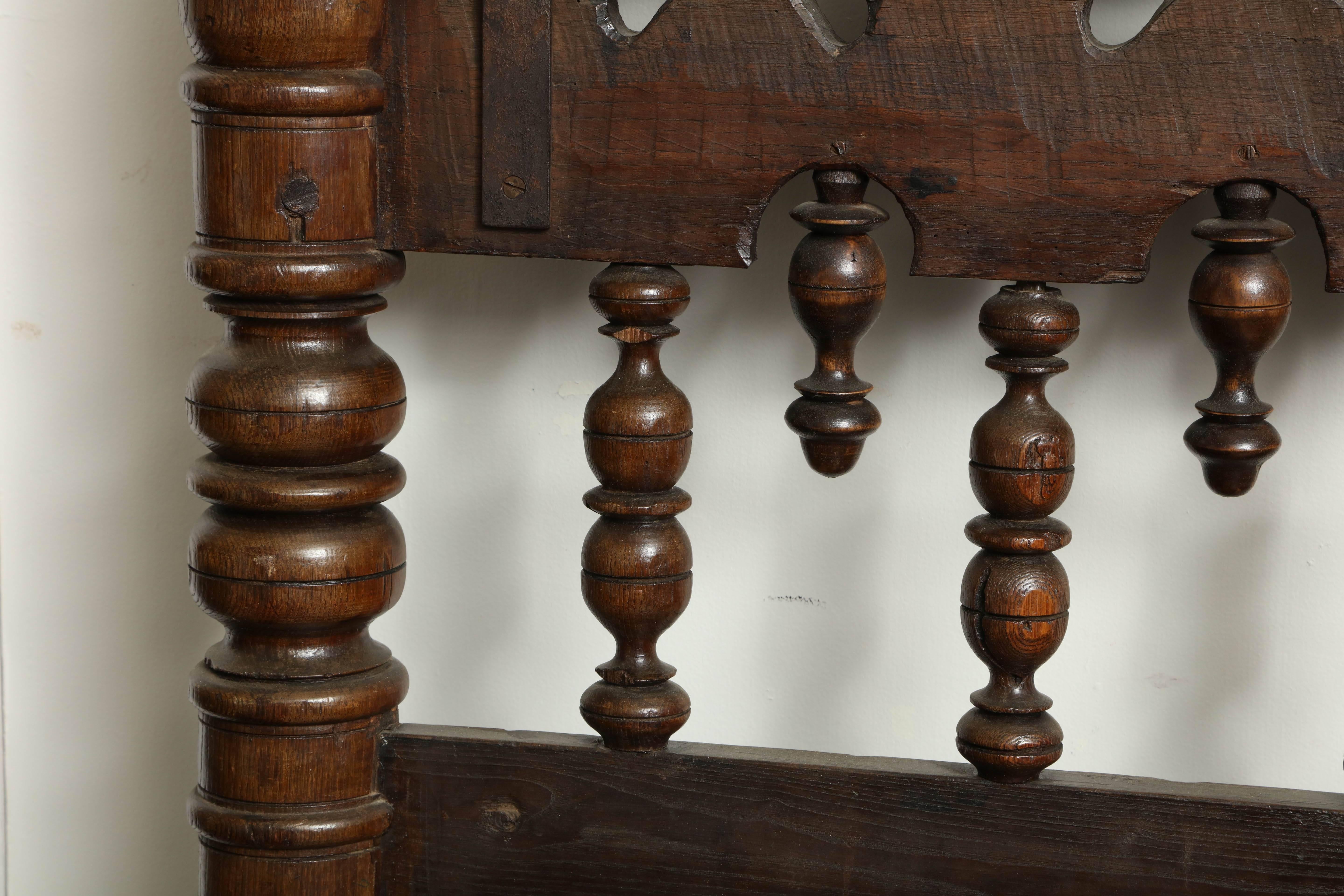 Portuguese 18th Century Mahogany Bed For Sale 2