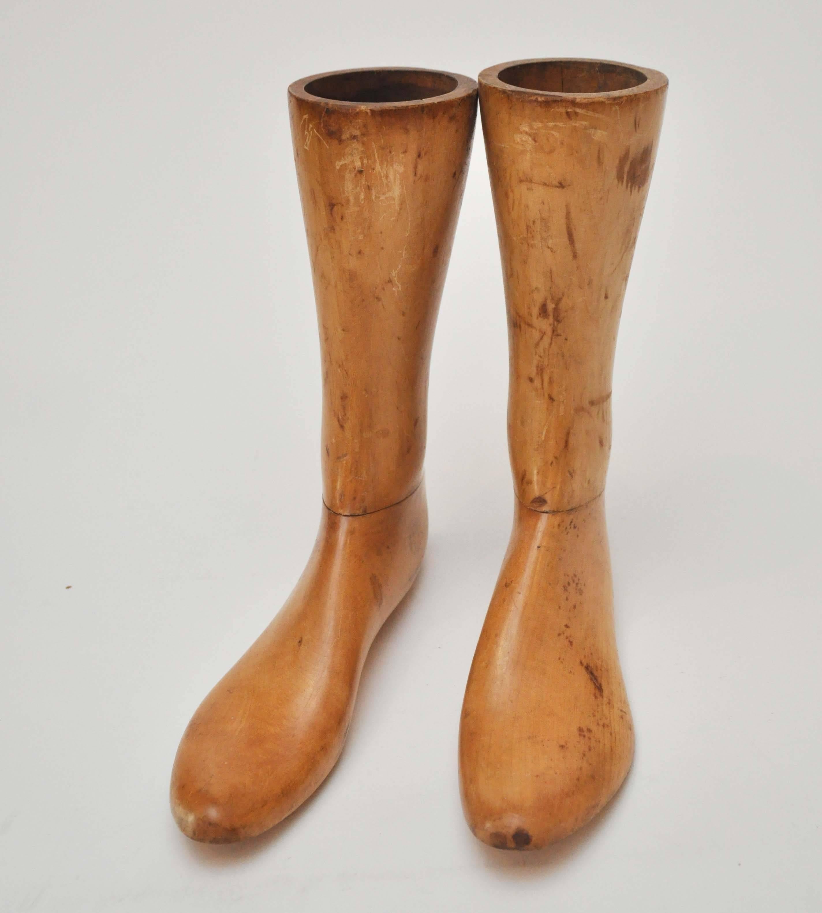 Late 19th century Danish Wooden boot molds. Beautifully constructed of wood in a blonde finish. Found in Denmark.

Dimensions: 3.5"w x 10.75"d x 10.5"h