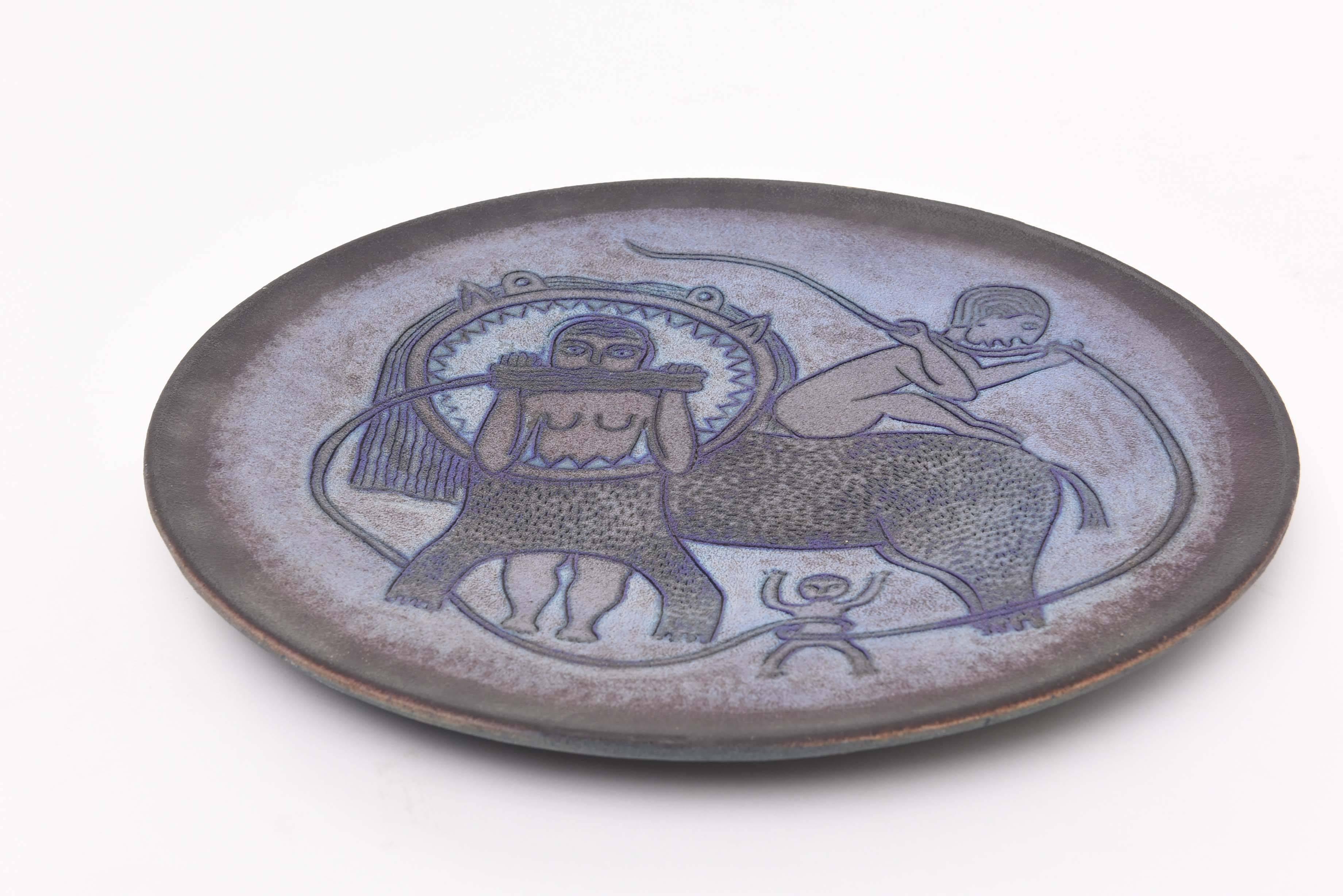 Ceramica Caricabatterie di Edwin and Mary Scheier in vendita