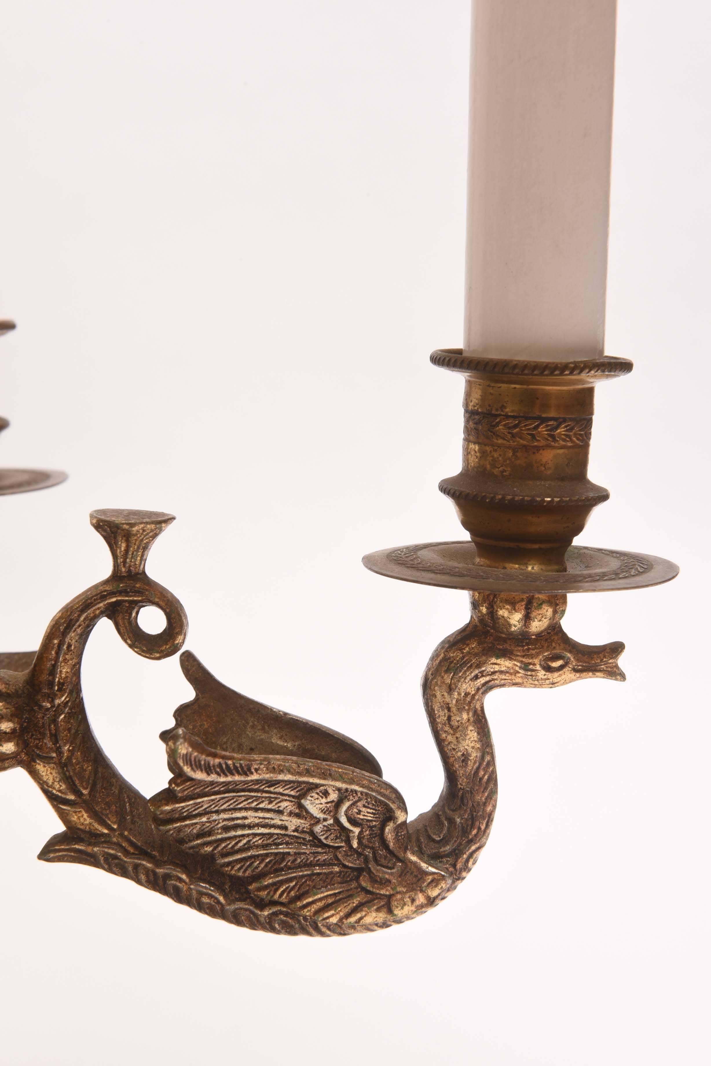 Pair of 19th Century Bronze Dolphin and Swan Bouillotte Lamps In Good Condition For Sale In West Palm Beach, FL
