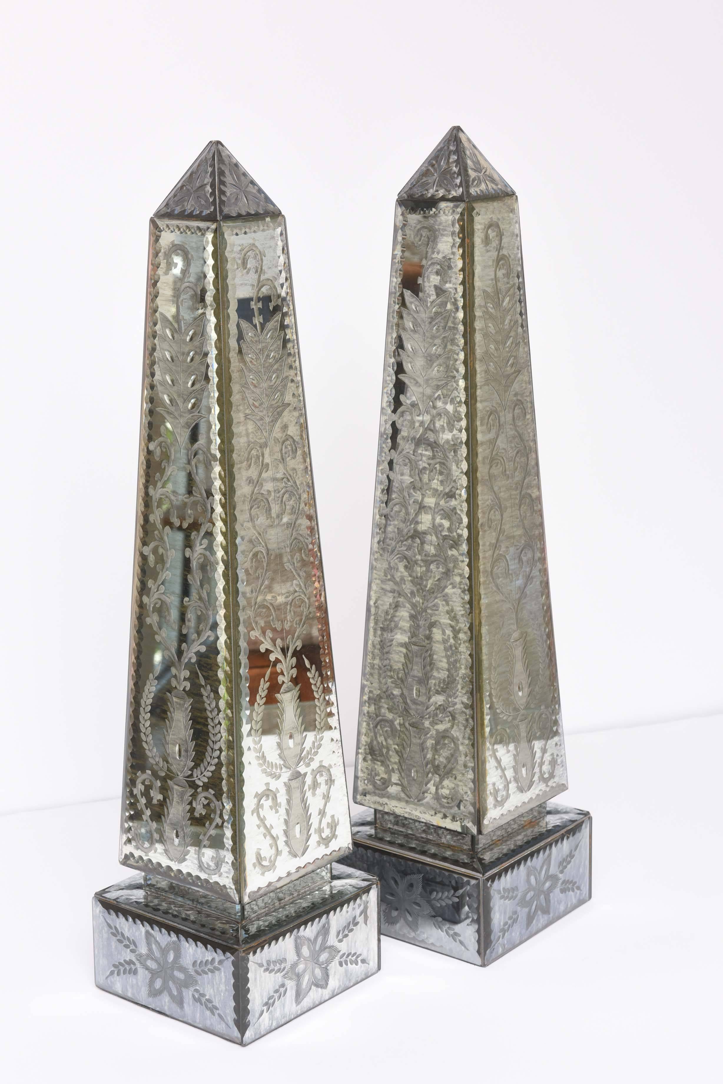 Large Pair of Venetian Style Mirrored Obelisks In Excellent Condition In West Palm Beach, FL