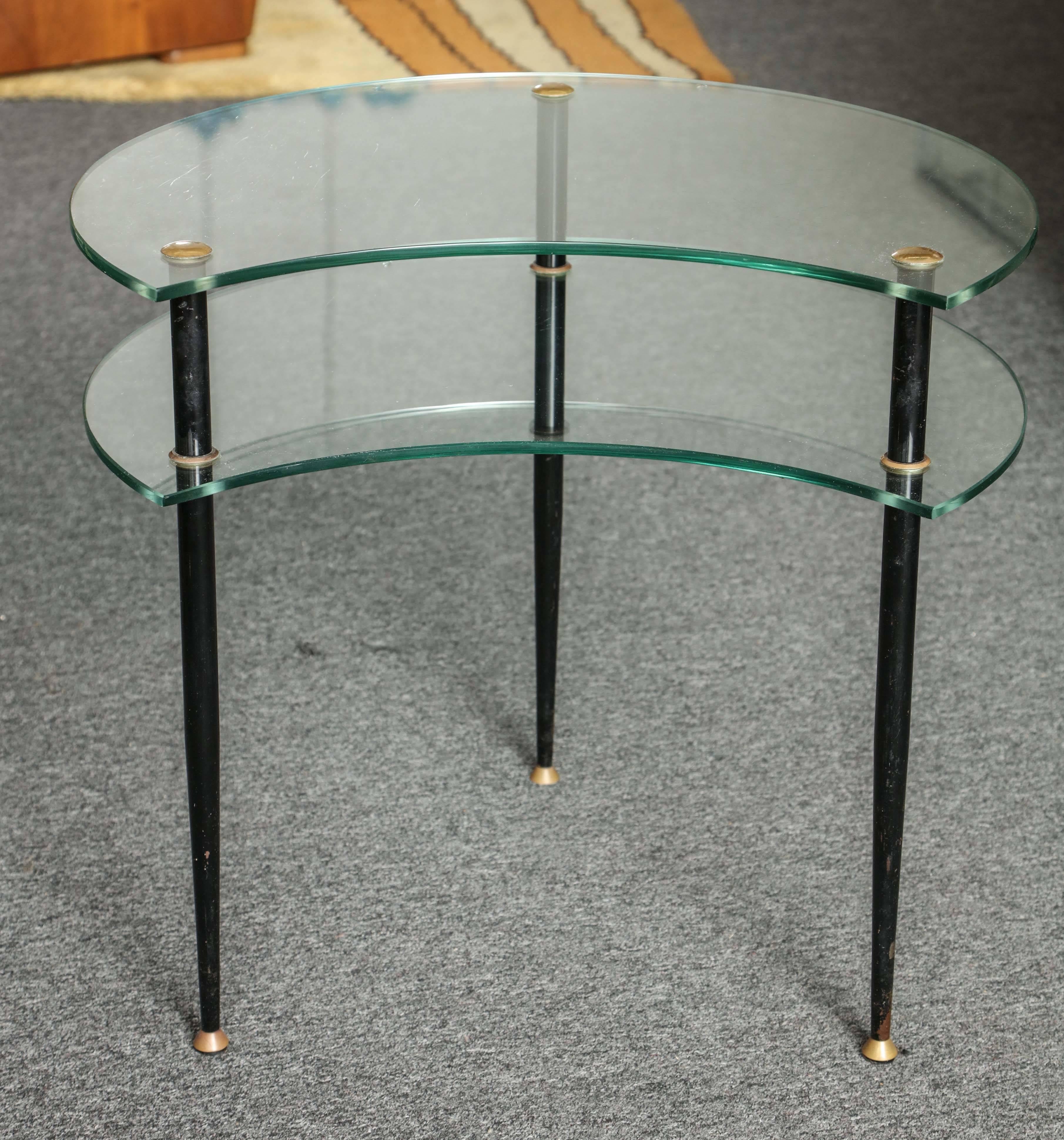 Stylish side table made in Italy 1960 by Vitrex, designed by Eduardo Paoli In Good Condition For Sale In New York, NY