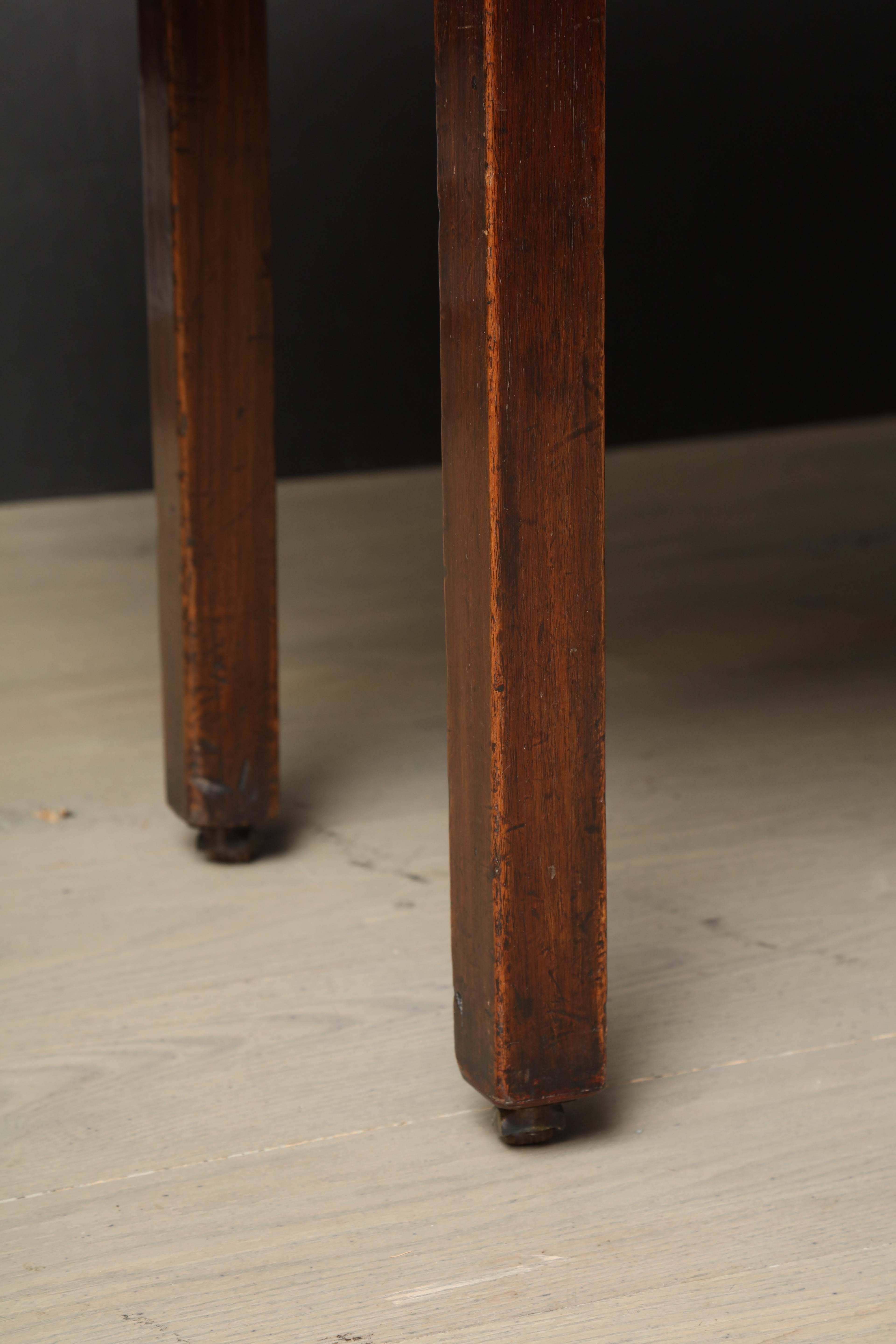 18th Century George III Mahogany Gate-Leg Hunt Table For Sale