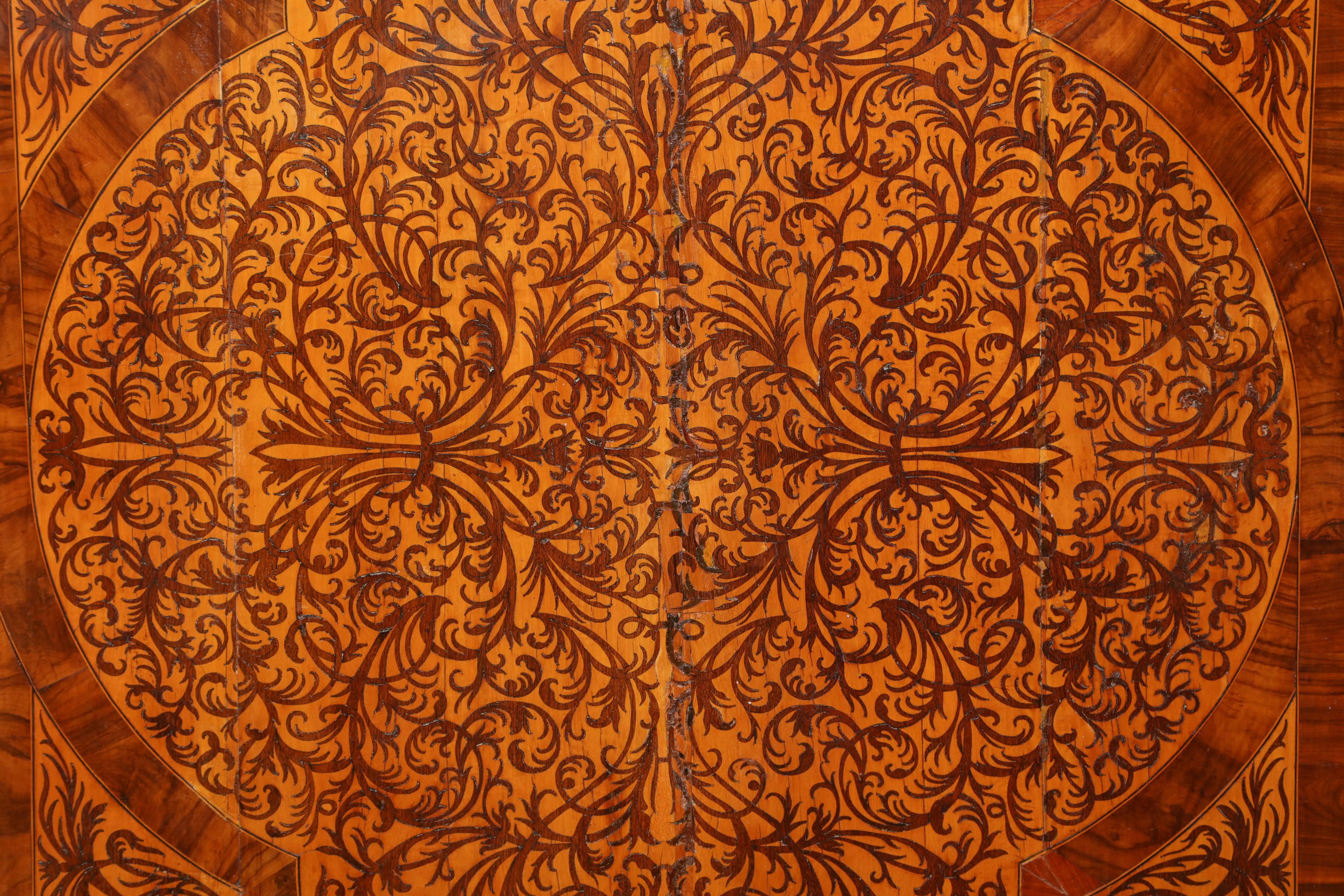 William and Mary Seaweed Marquetry Cabinet on Stand, Circa 1690 For Sale 2