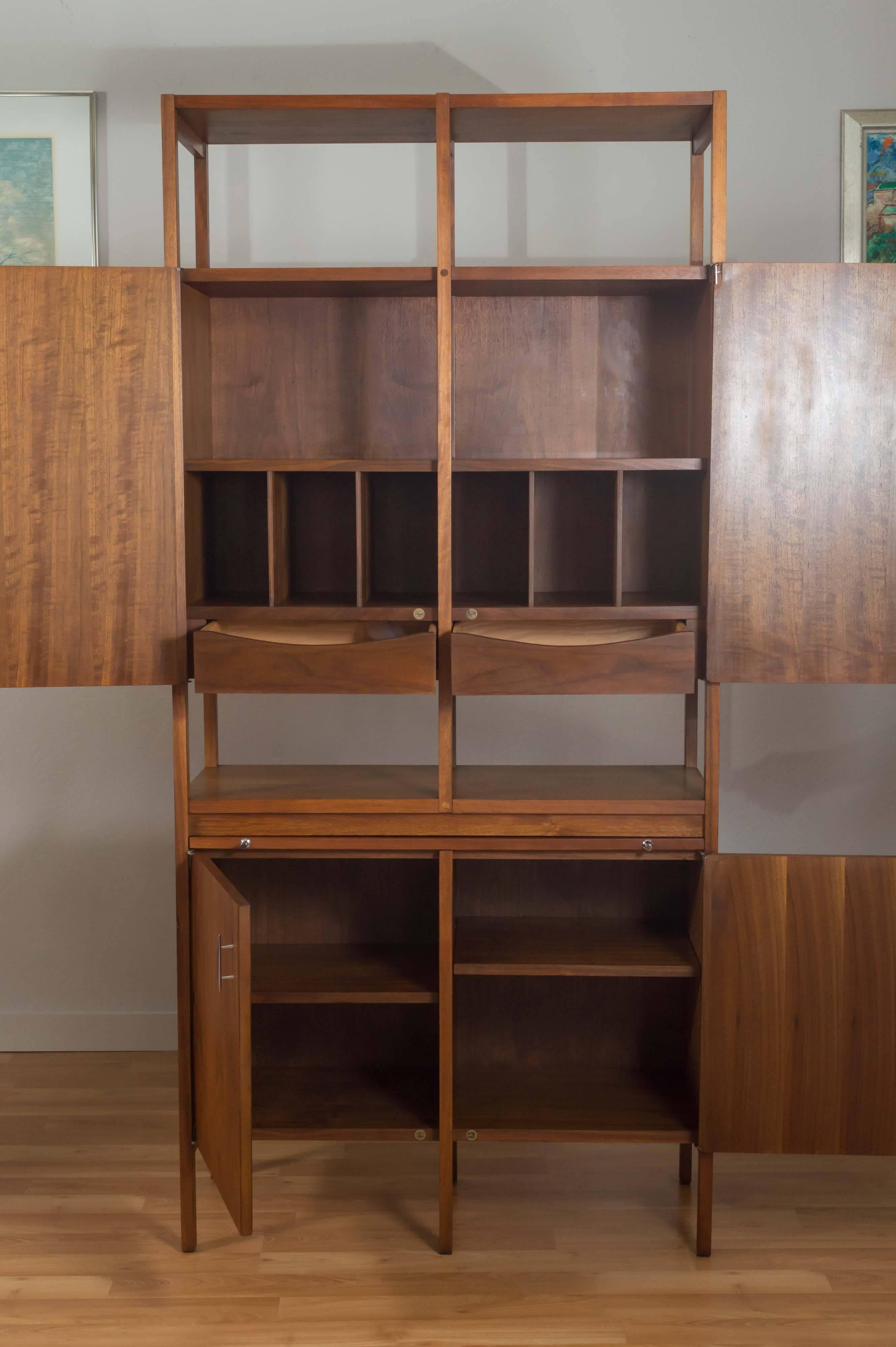 “Delineator” Walnut Dry Bar or Tall Cabinet by Paul McCobb for Lane In Good Condition In San Francisco, CA