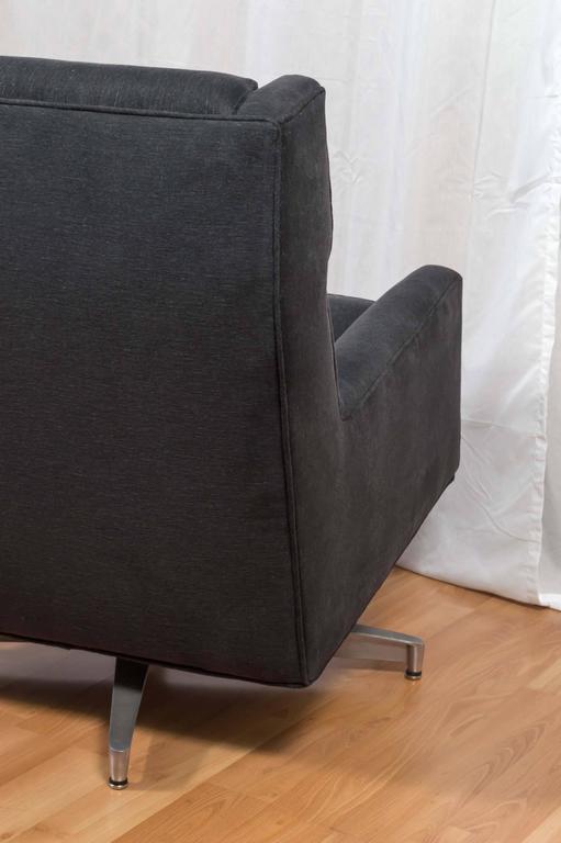 Plush MidCentury Modern Upholstered Swivel Lounge Chair ***Saturday