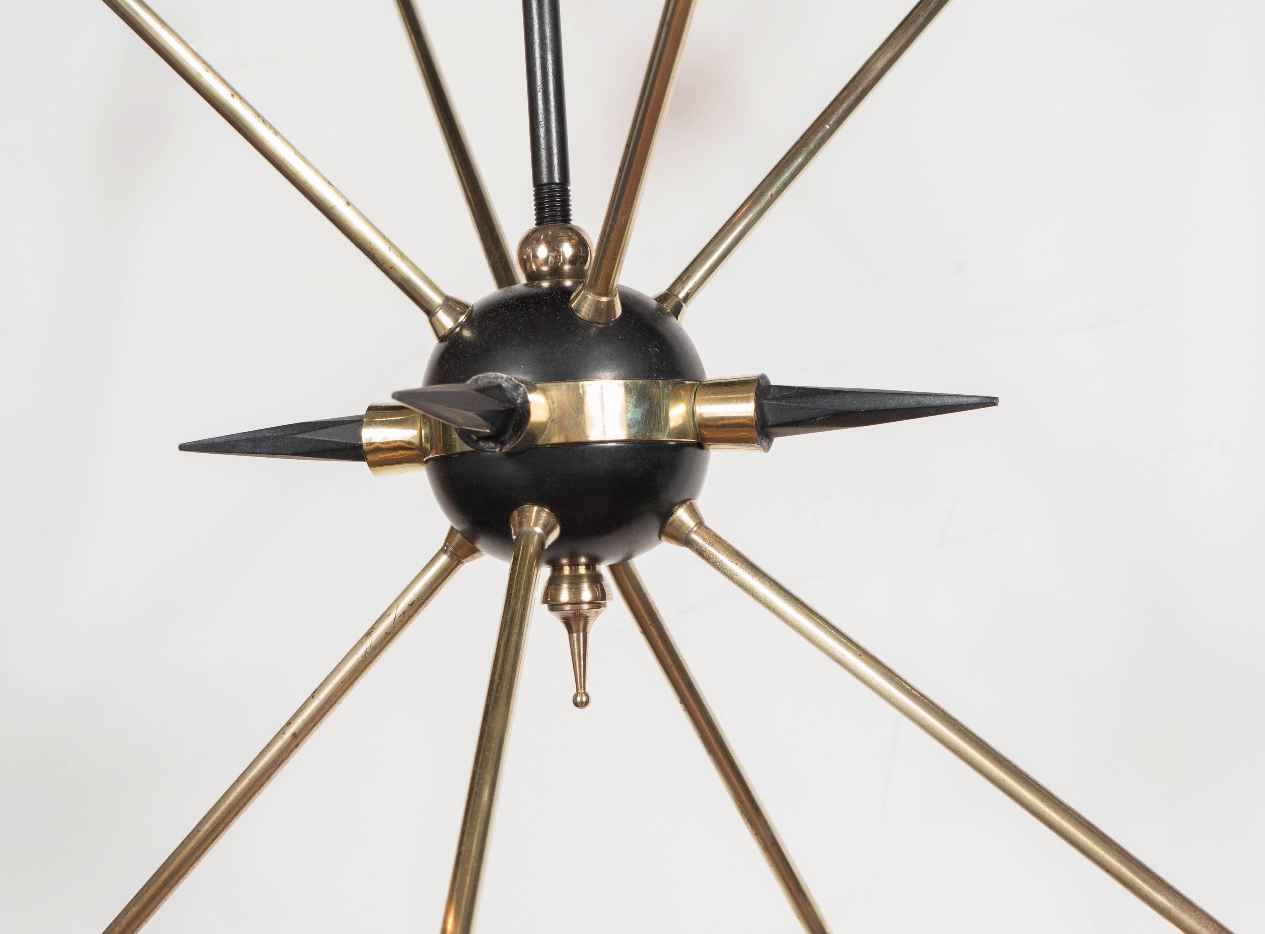 Mid-Century Italian Eight-Arm Sputnik Chandelier in Brass and Black Enamel In Excellent Condition In New York, NY