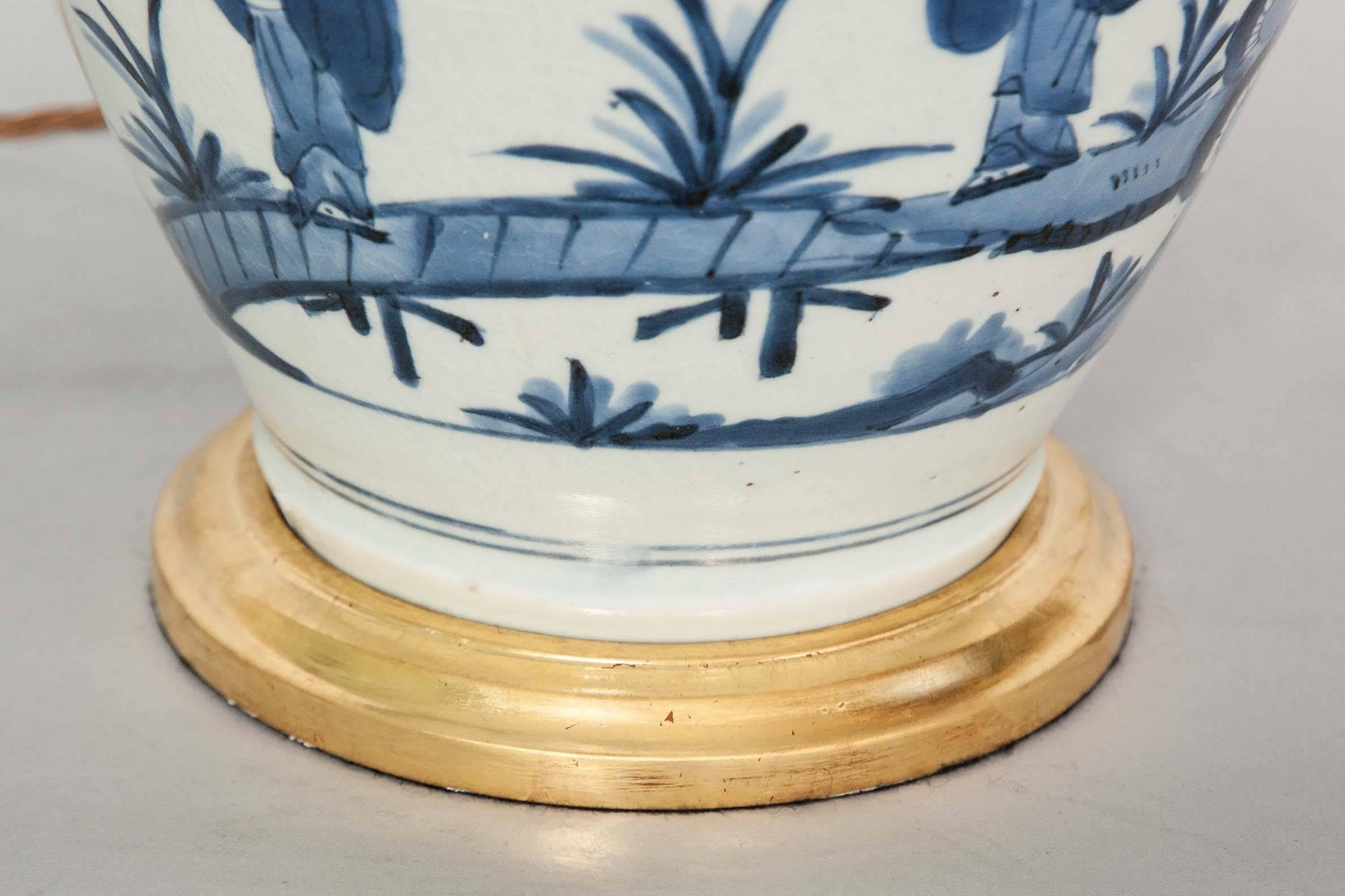 Late 17th Century Japanese Blue and White Vase Lamped In Excellent Condition In London, GB
