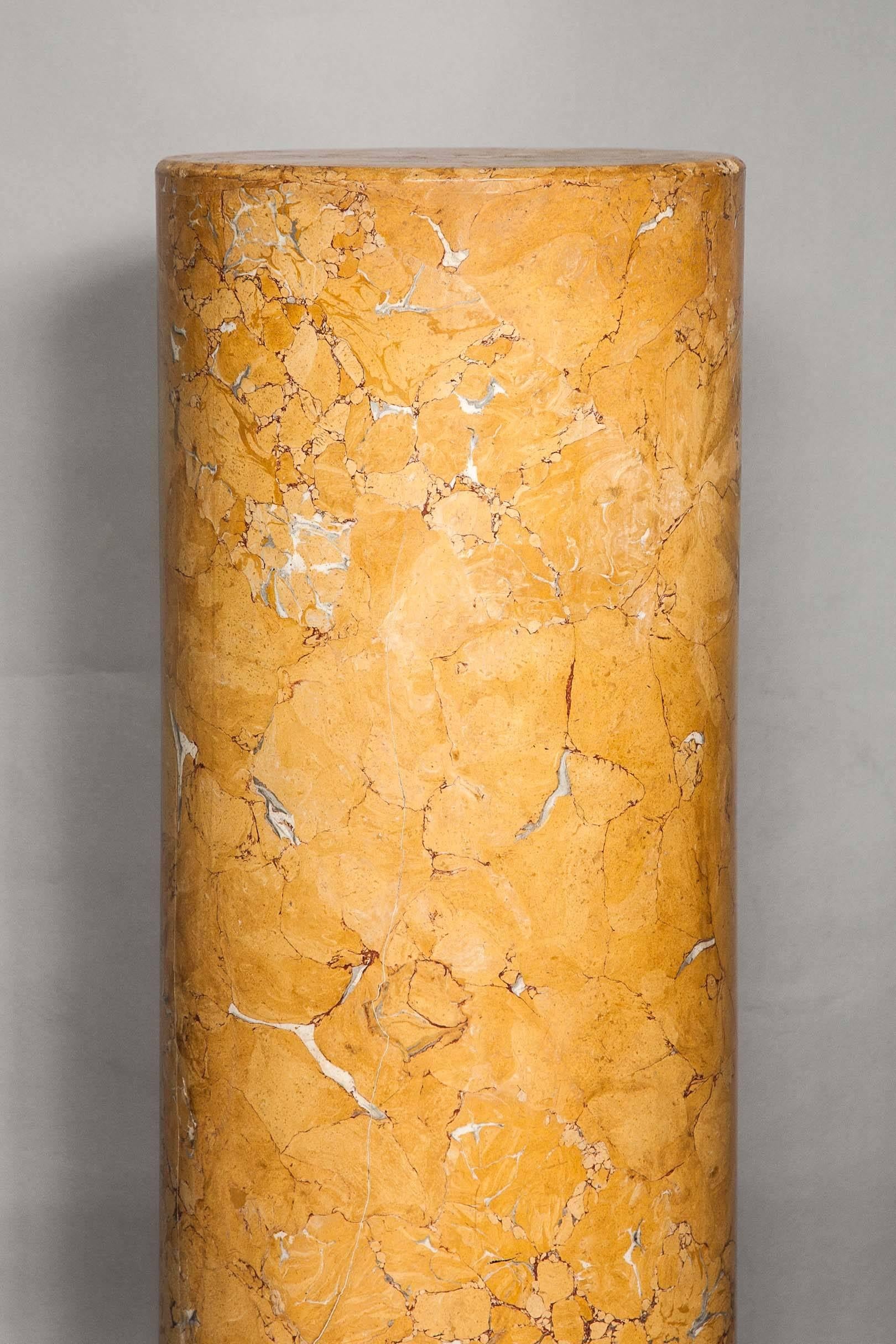 An incredibly realistic high quality scagliola column with a Siena marbled finish on a Carrara like white marbled base dating circa 1770-1800.
In very good condition, a chip at the top has been restored, see picture 9.
Not easy to find proper