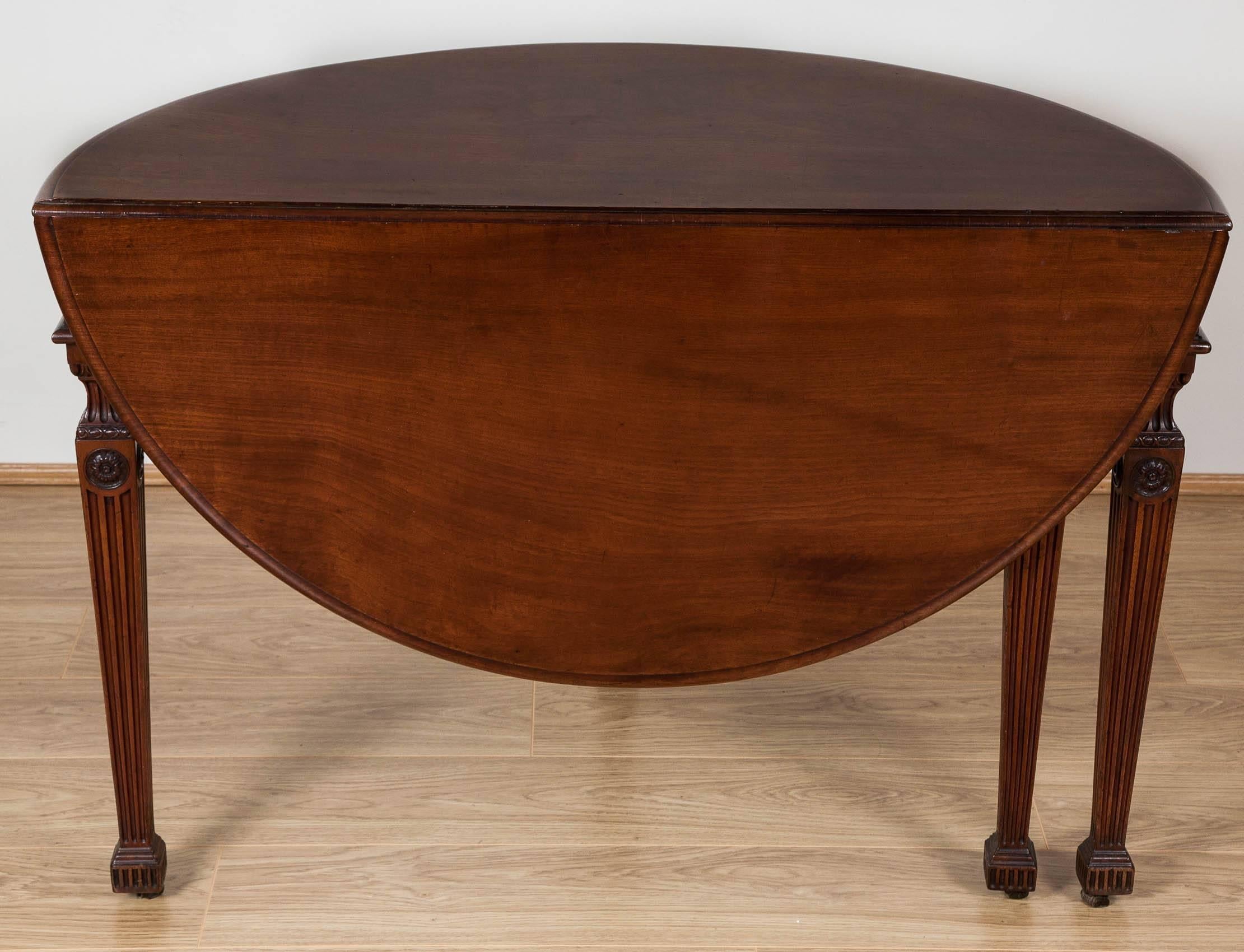 George III Period Architect-Designed Mahogany Circular Folding Side Table For Sale 2