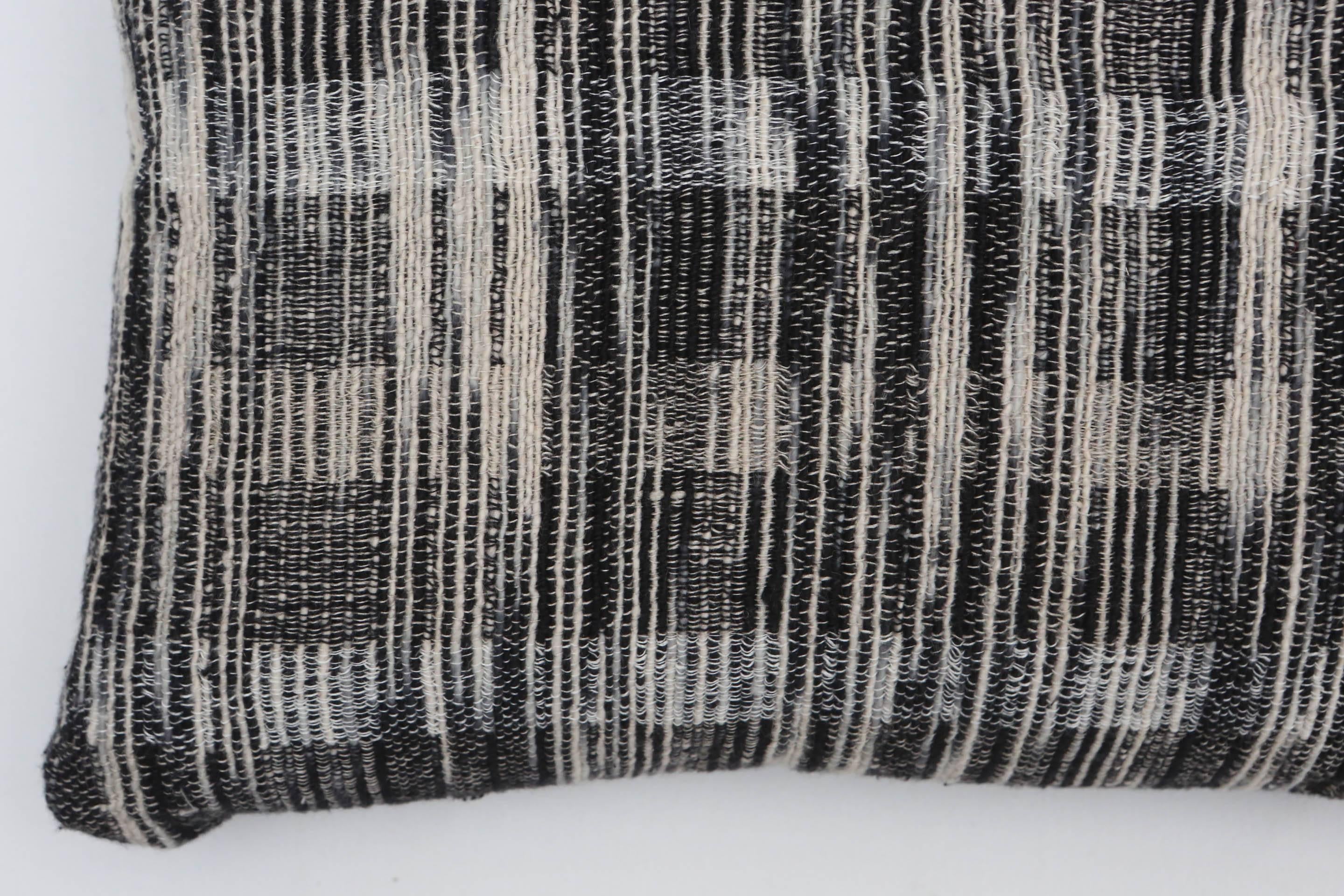 Indian Hand Woven Pillow.  Black and White.  Linen and Silk.   In Excellent Condition For Sale In Los Angeles, CA