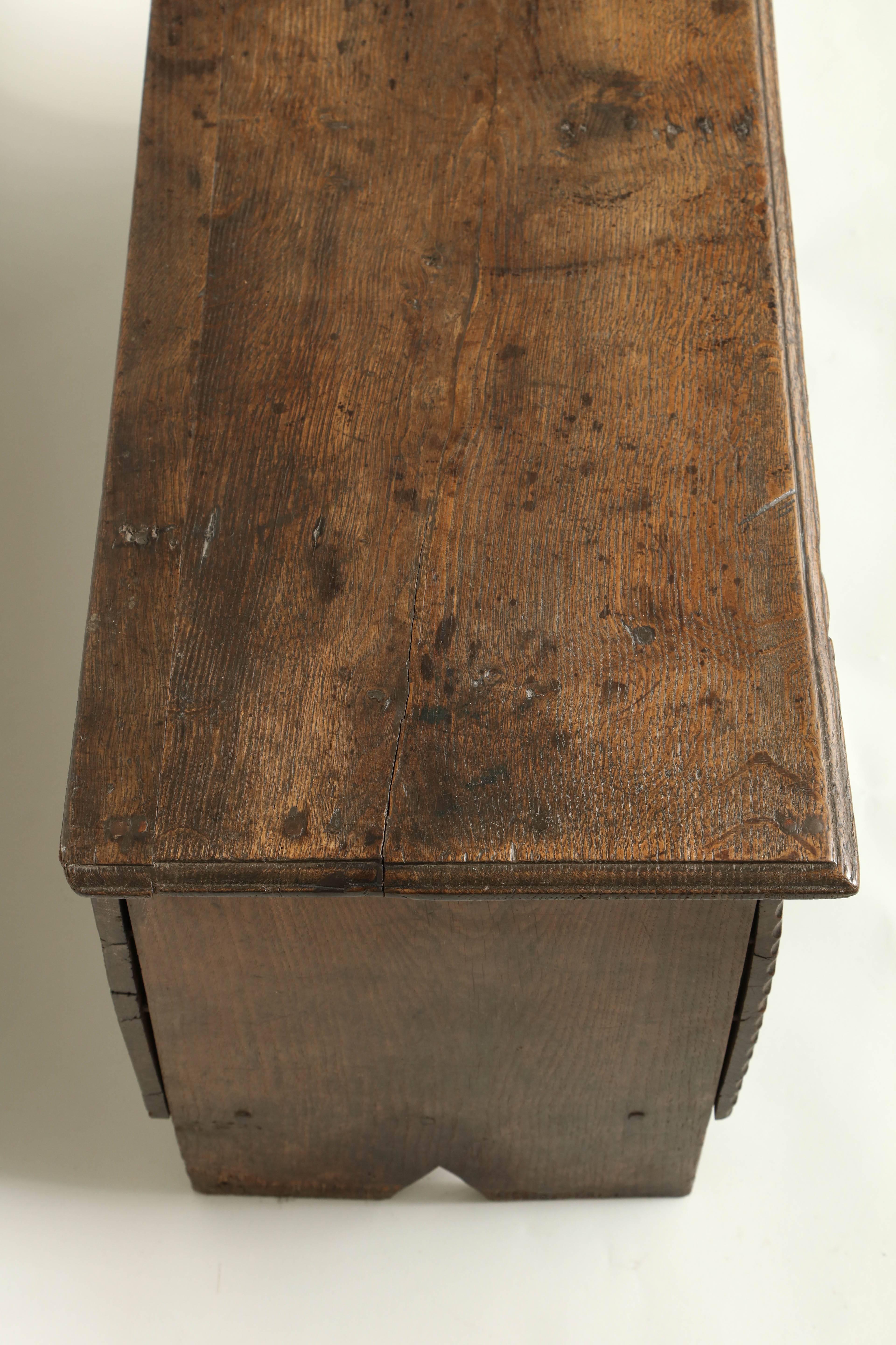 18th Century Oak Six Plank Coffer In Excellent Condition In Greenwich, CT