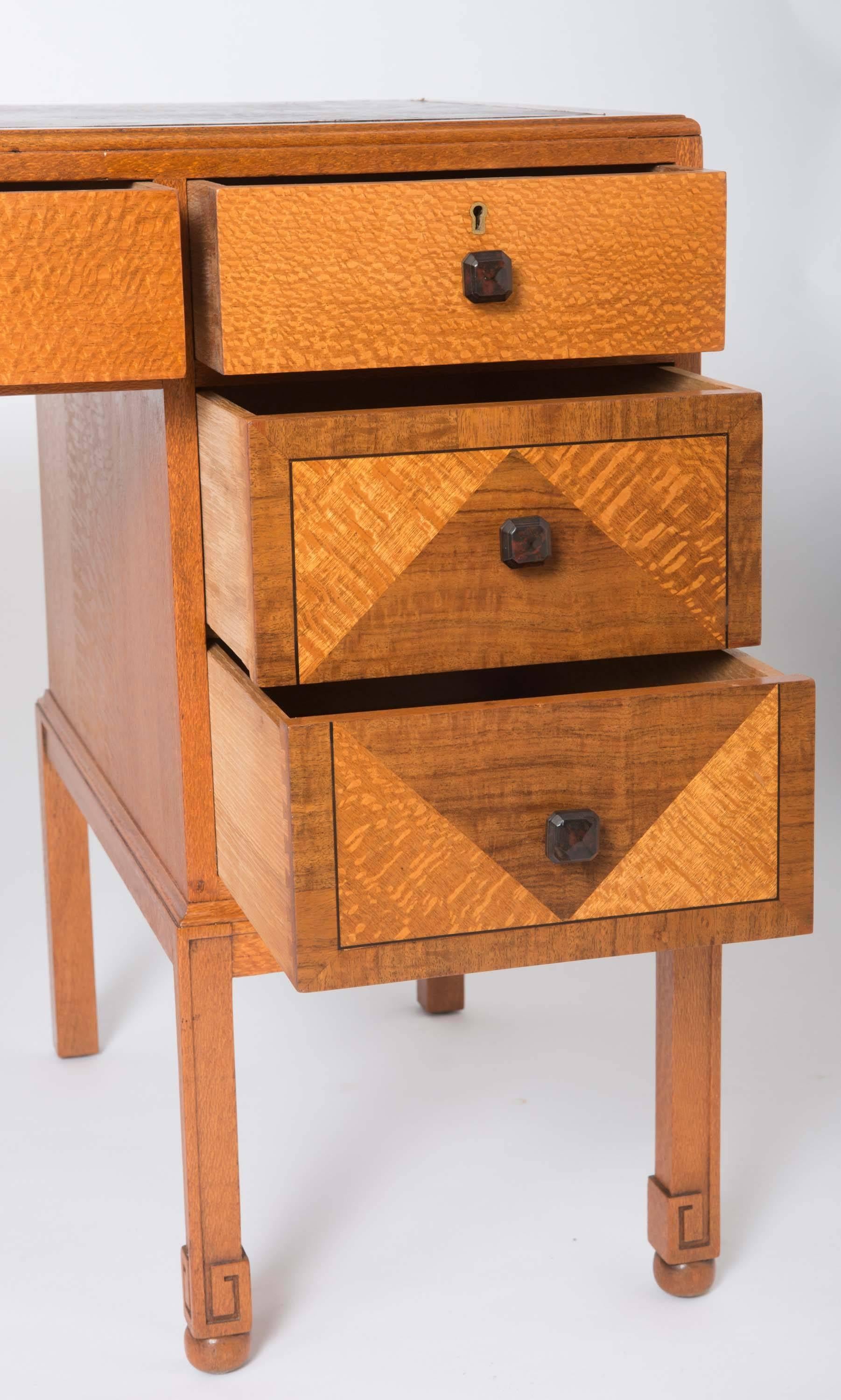 Heals of London lace-wood veneered desk, England circa 1920 In Excellent Condition In Macclesfield, Cheshire