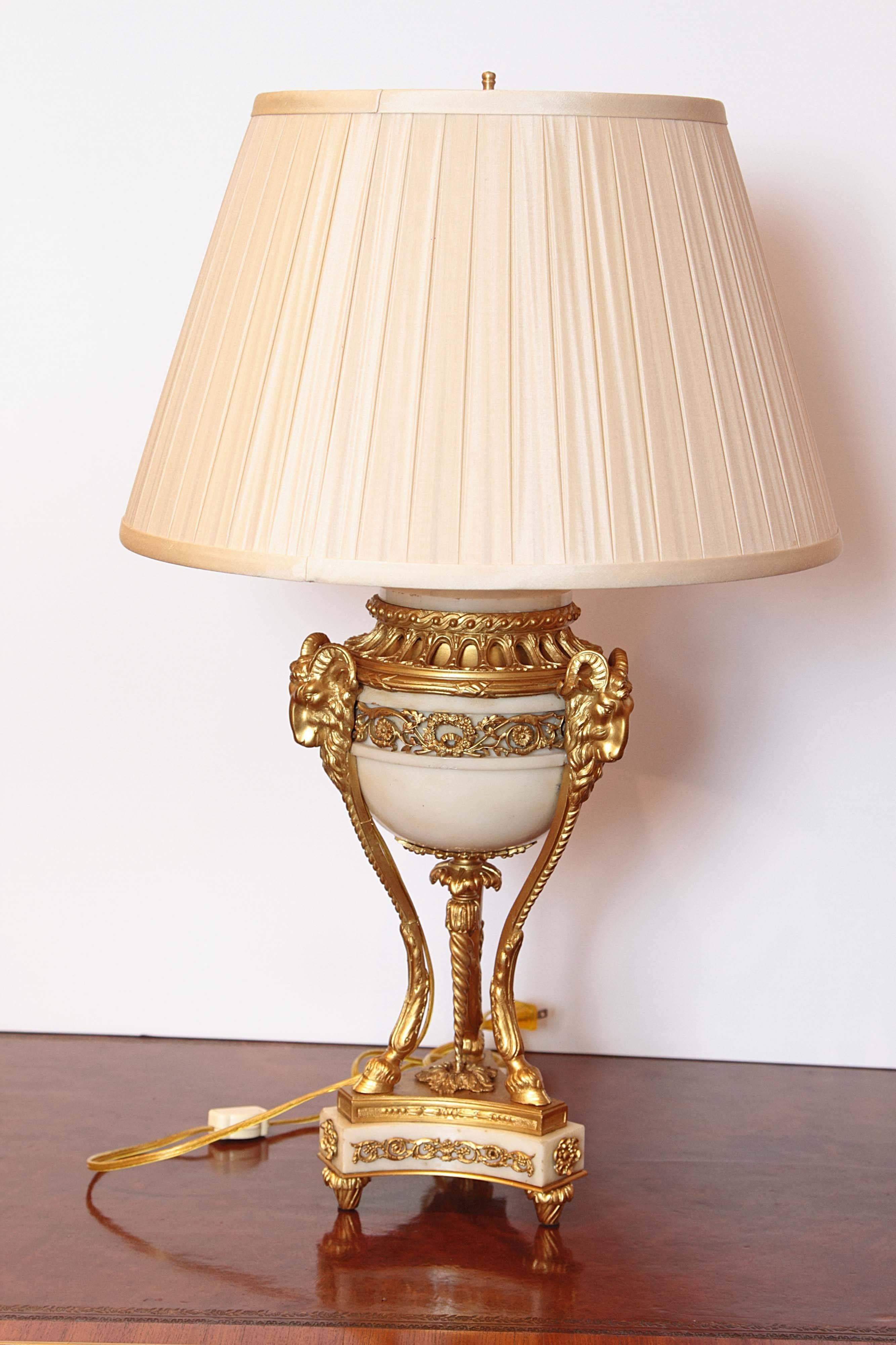 Pair of 19th Century French Louis XVI Marble and Bronze Lamps In Excellent Condition In Dallas, TX