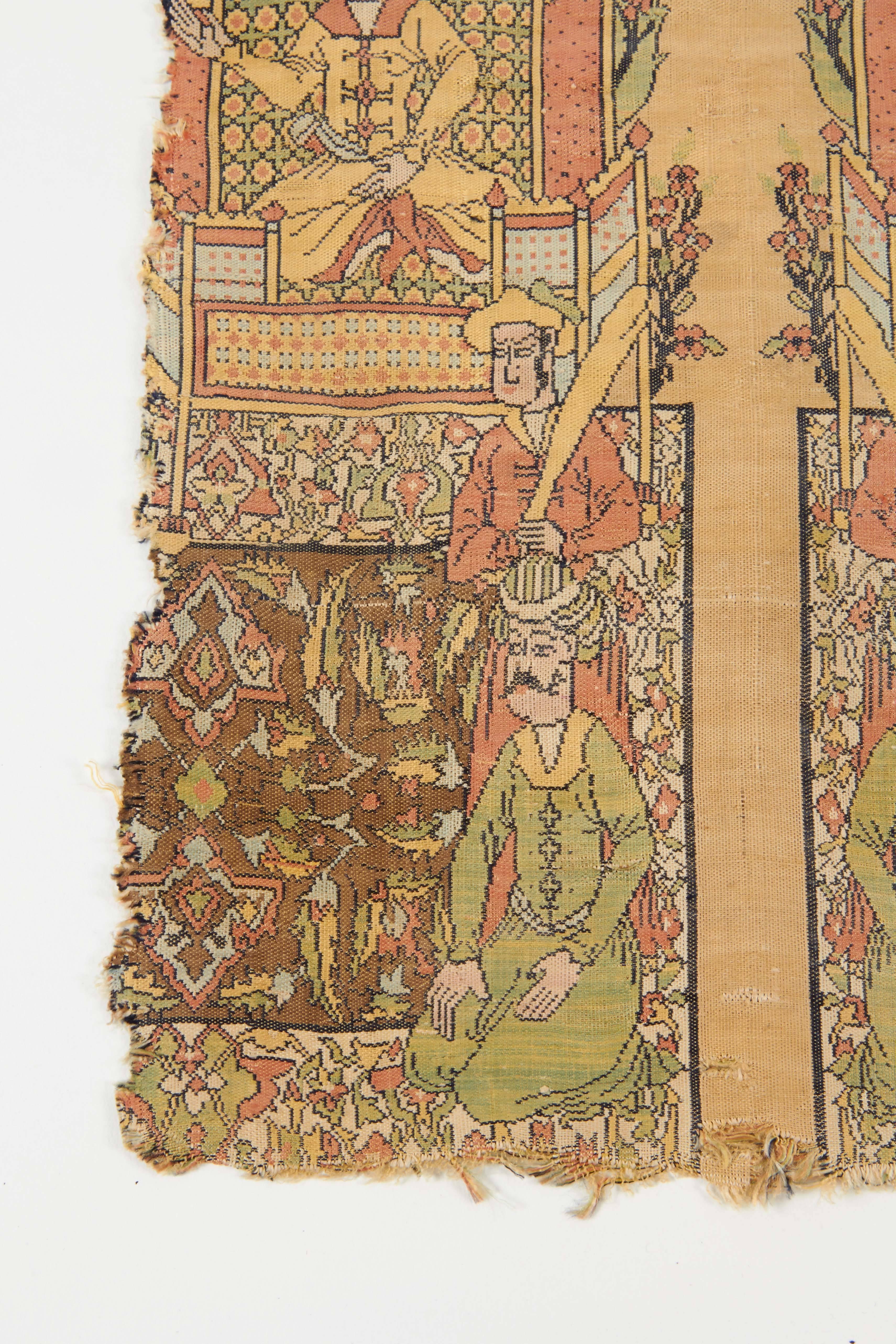 Rare Islamic Persian Safavid Silk Lampas Textile Fragment, Safavid Dynasty In Good Condition In New York, NY