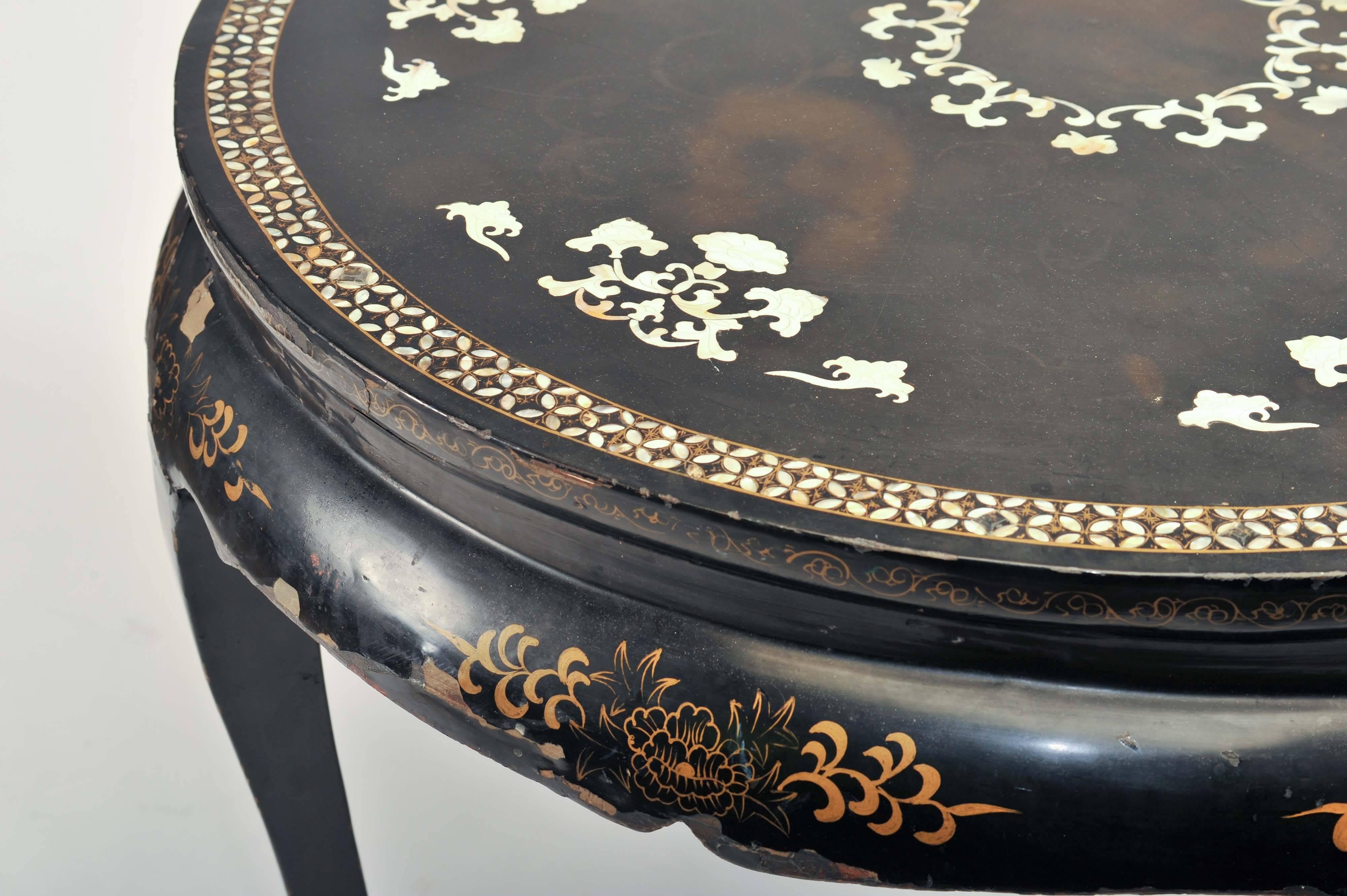 Chinoiserie 19th Century Chinese Mother-of-pearl Table