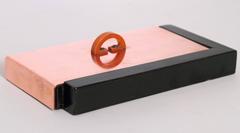 Machine Age Art Deco Boîte couverte asymétrique en cuivre, catalan et laque