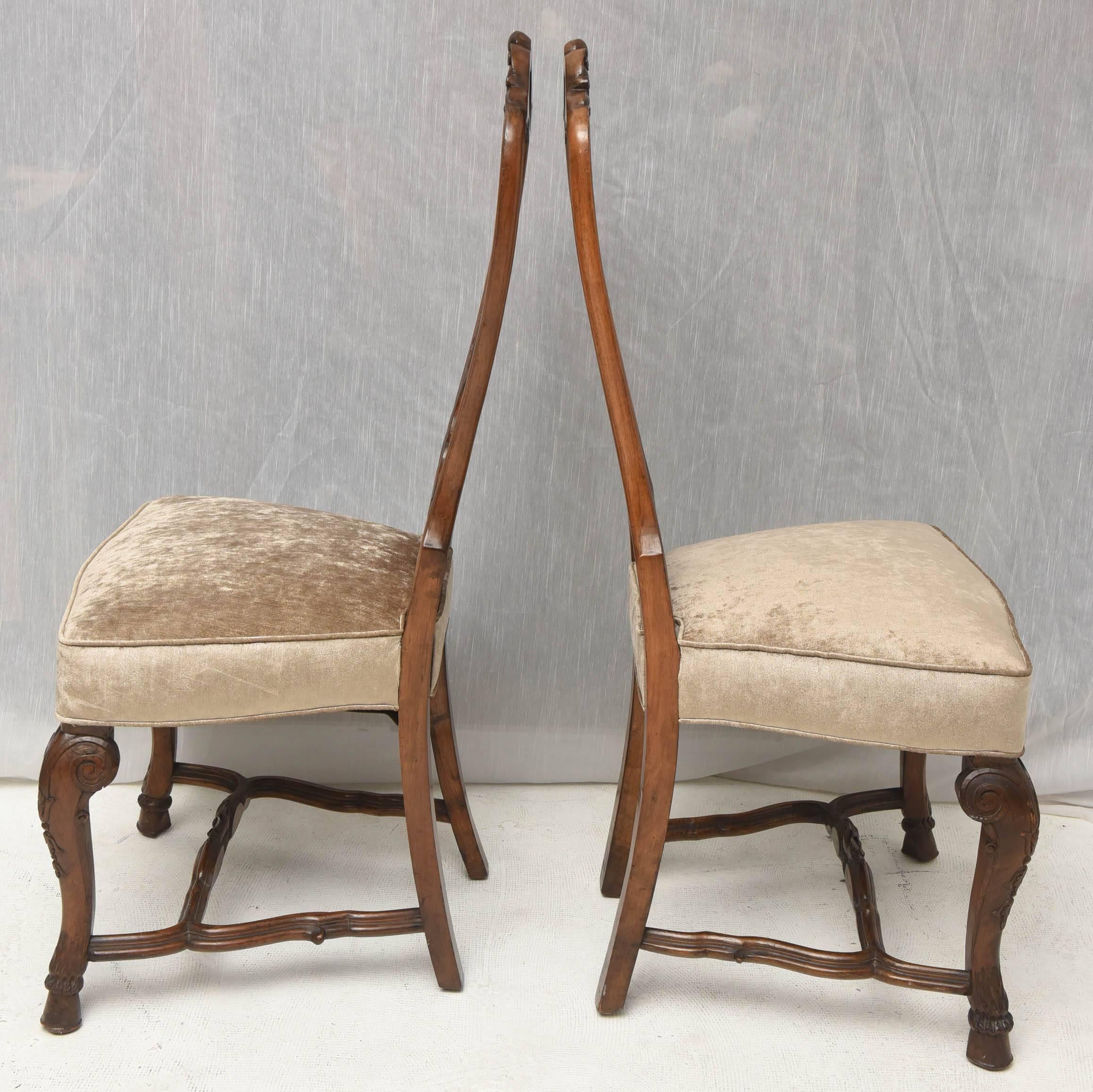 Elegant Pair of High Back Georgian Walnut English Side Chairs For Sale 2