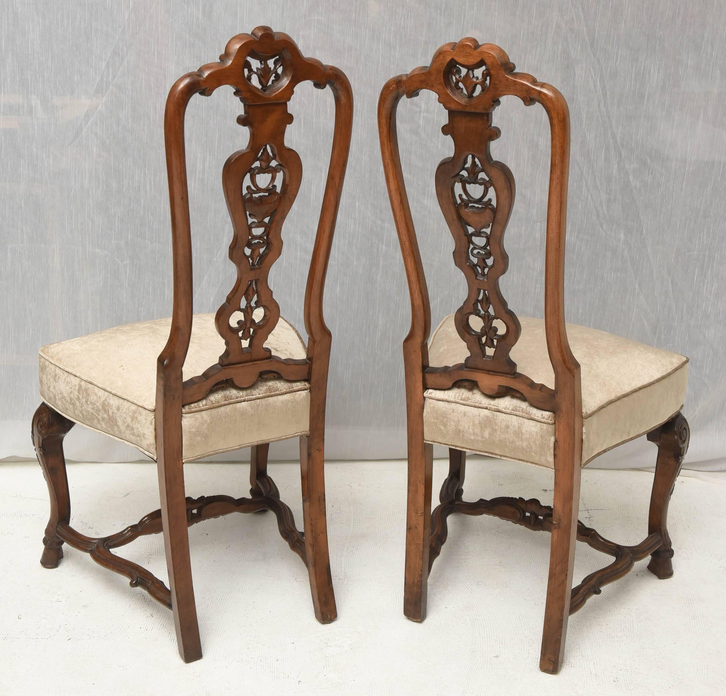 Elegant Pair of High Back Georgian Walnut English Side Chairs For Sale 3