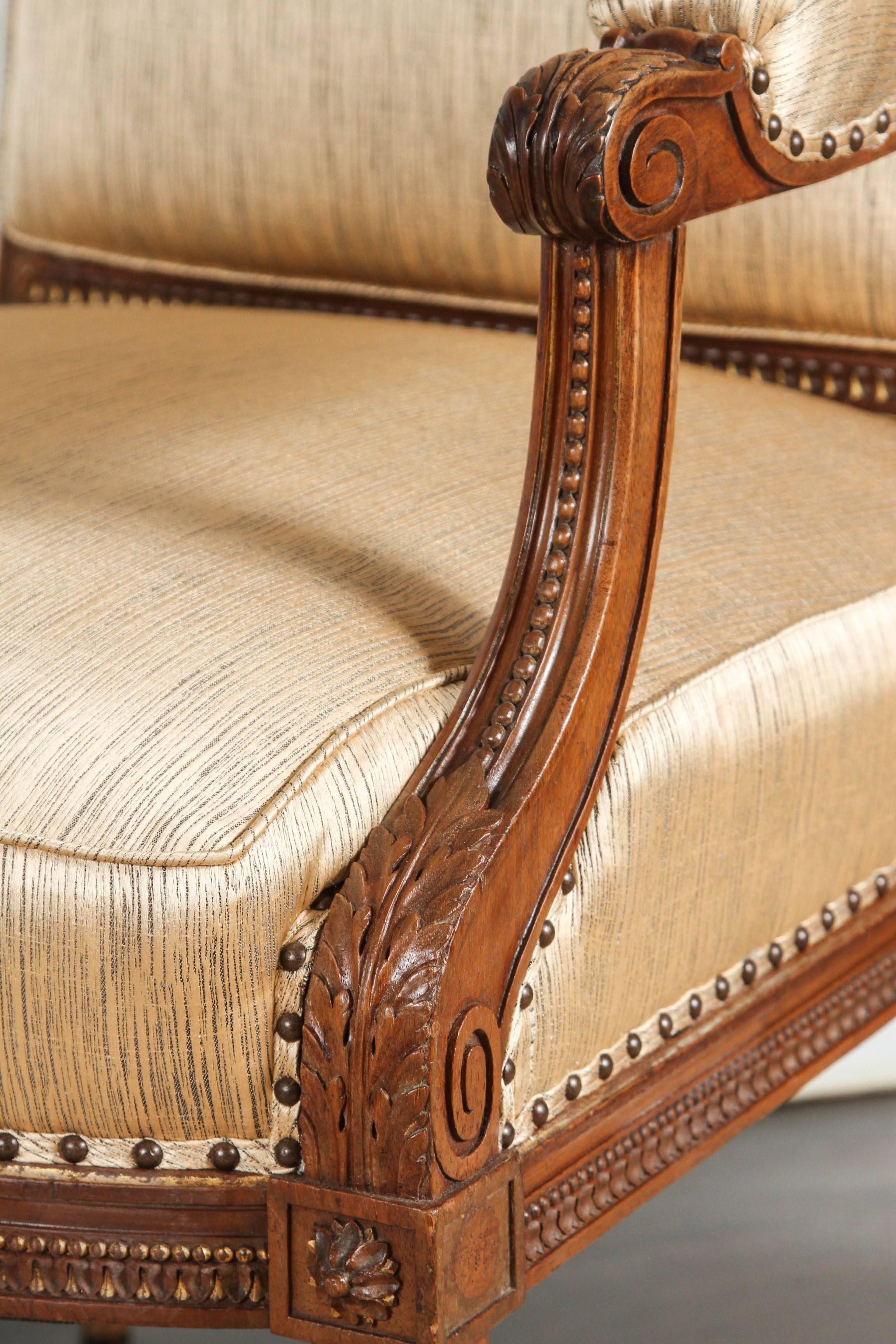 Pair of 19th Century French Walnut Armchairs For Sale 1