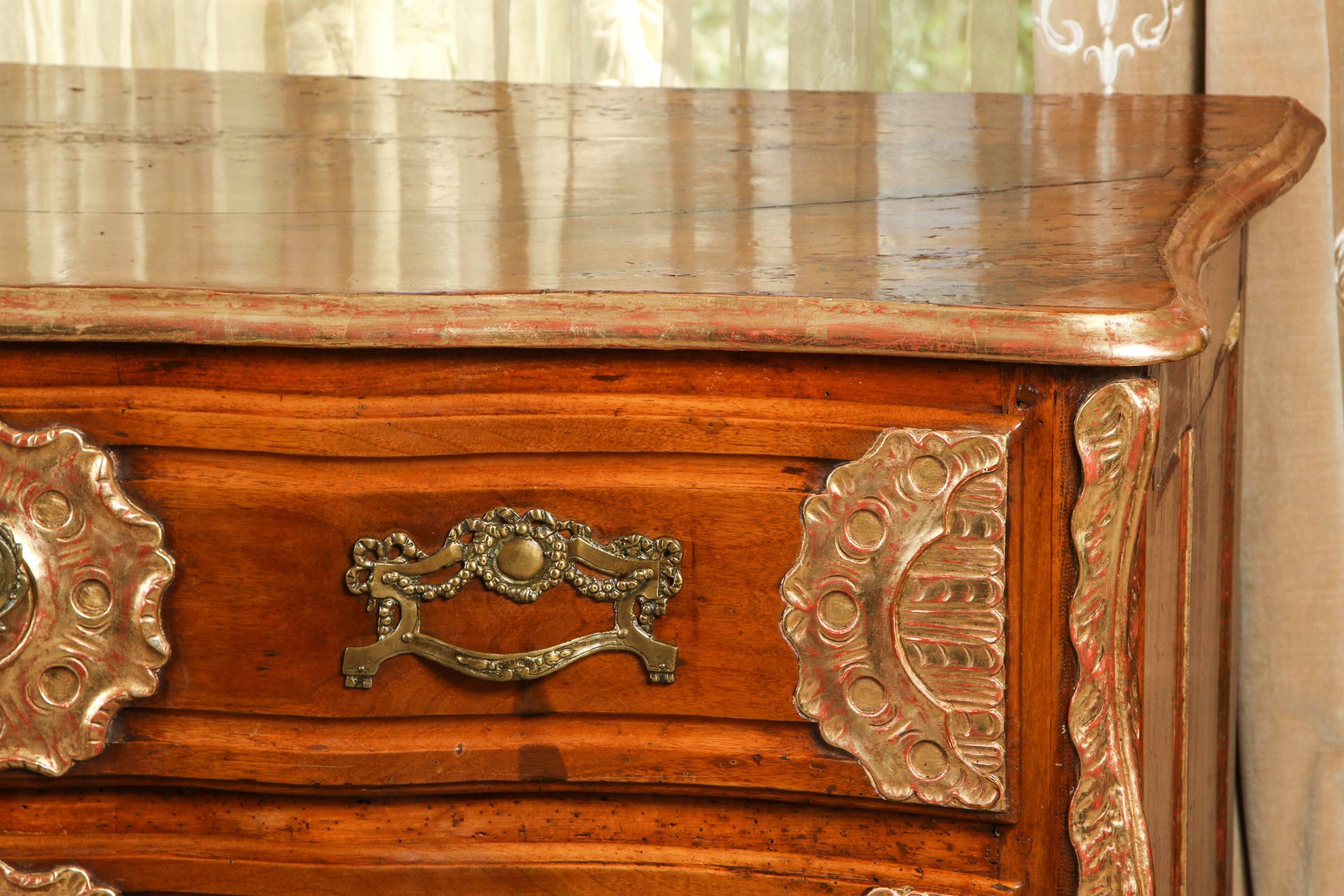 18th Century Lyonaise Three Drawer Walnut Commode In Excellent Condition In Los Angeles, CA