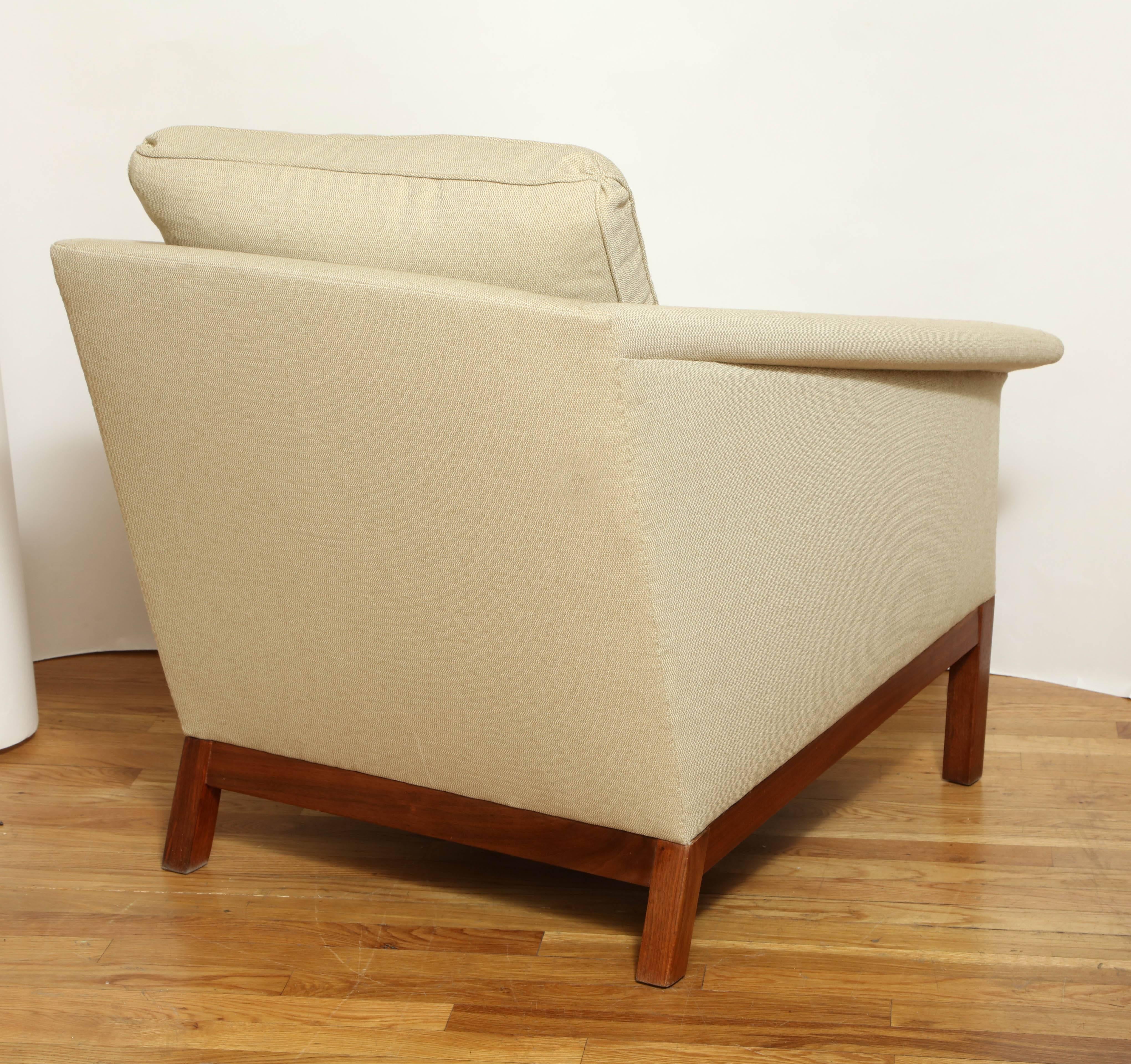 Pair of Midcentury Lounge Chairs with Walnut Bases 2