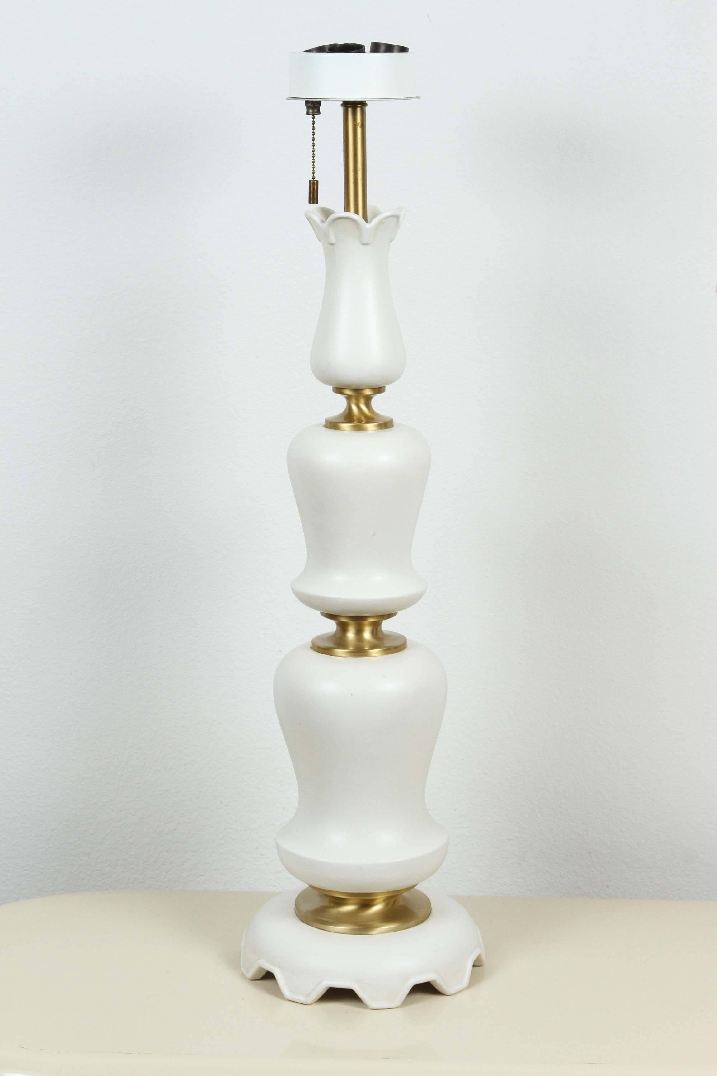 Ottone Coppia di lampade scultoree di Gerald Thurston in vendita