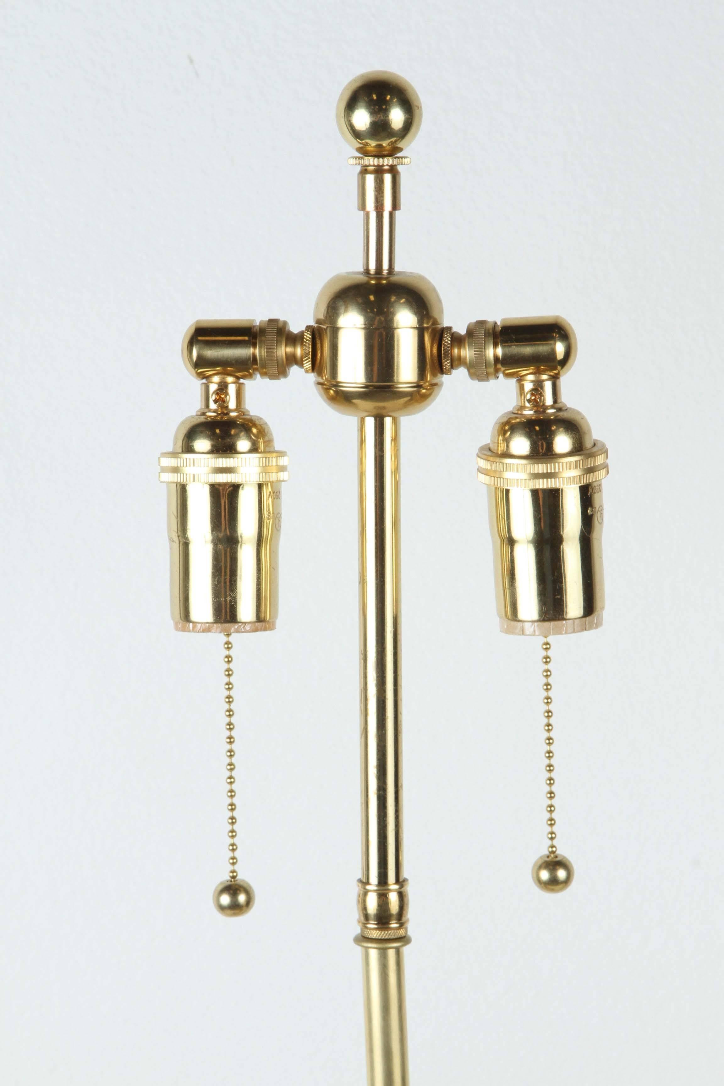Milieu du XXe siècle Paire d'élégantes lampes de table en céramique en vente