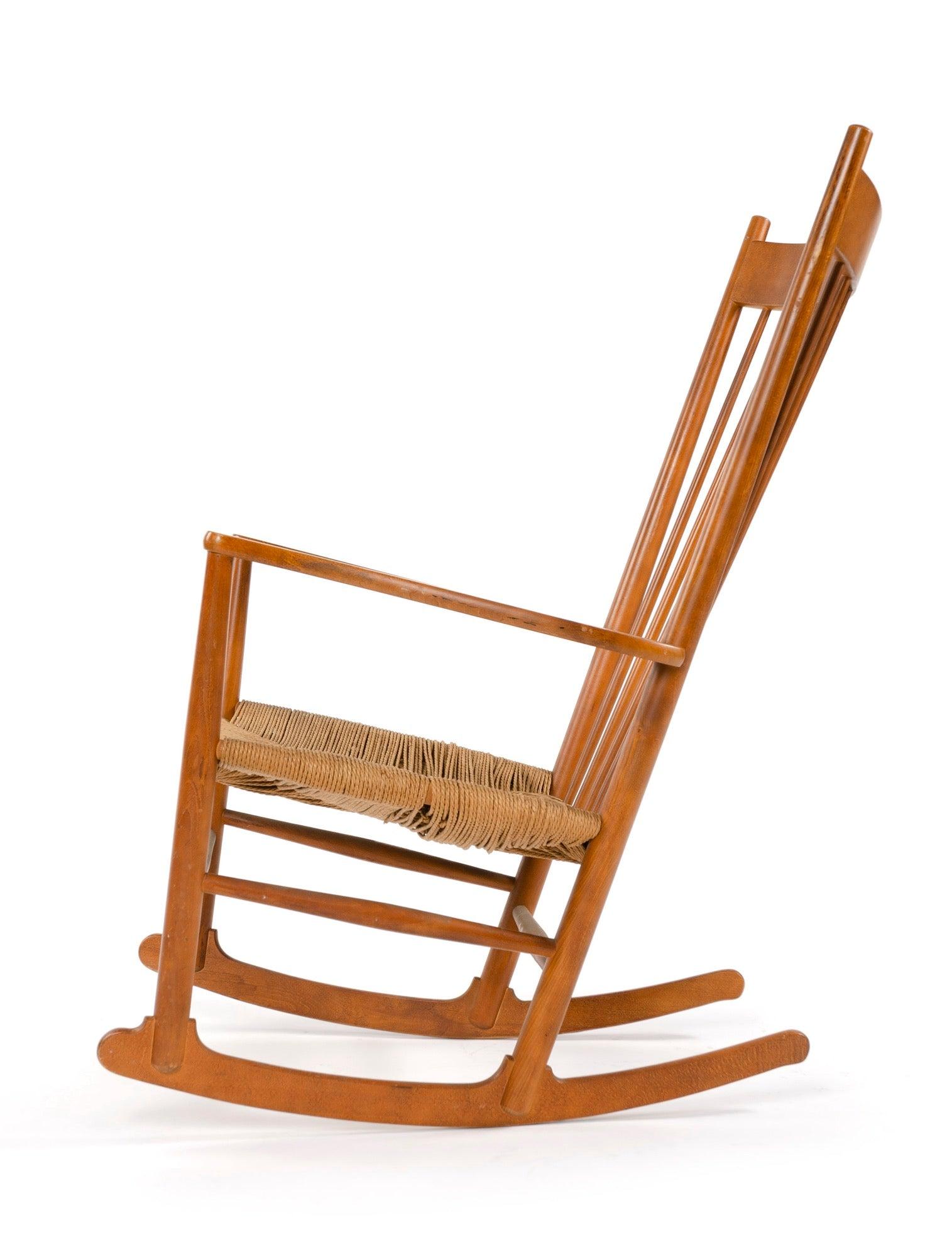 Danois Chaise à bascule Shaker The J 16 de Hans J. Wegner pour FDB en vente