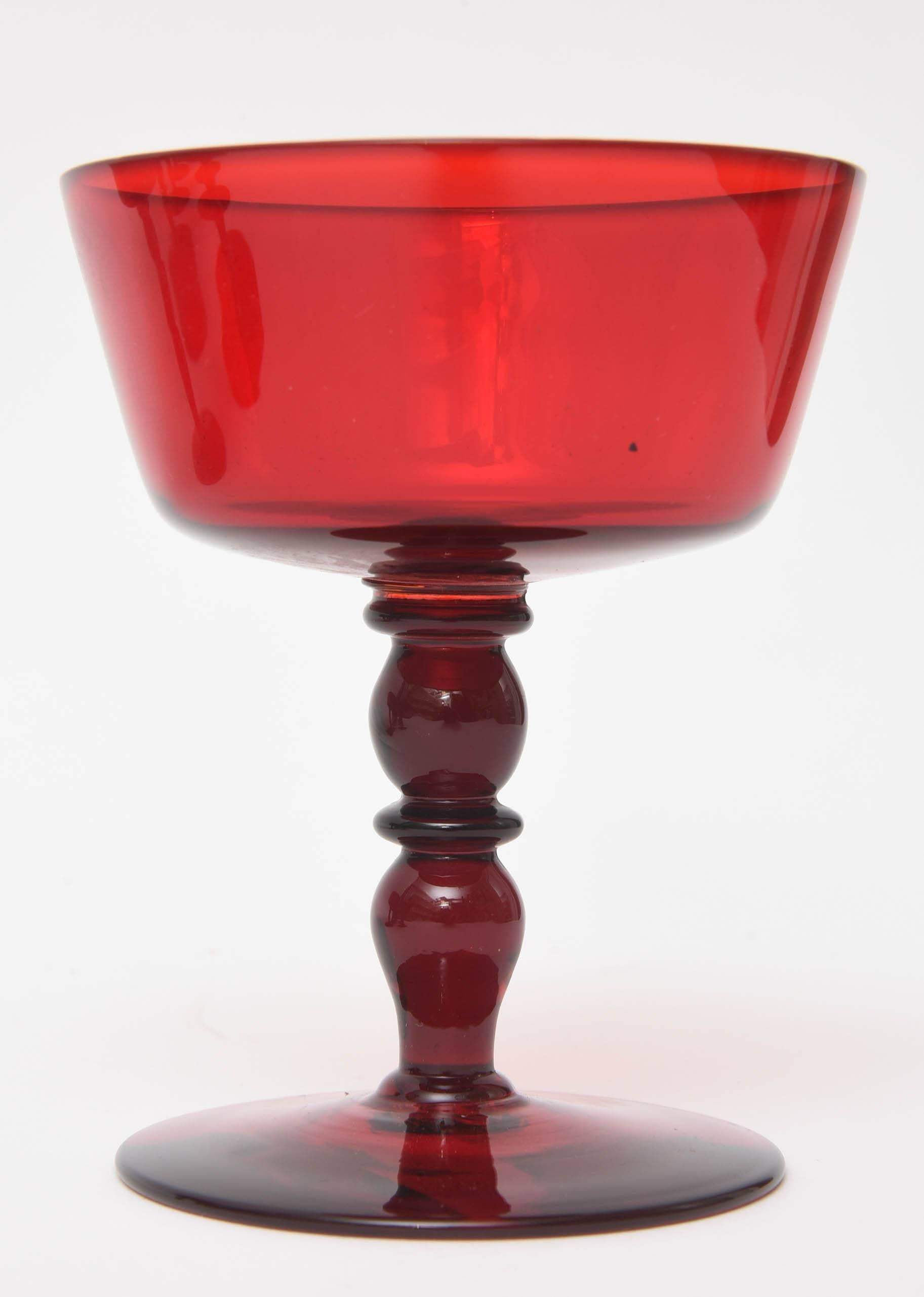 12 Vibrant Mid-Century Modern Blown Red Champagne Coupes, Double Knob Stems In Good Condition In West Palm Beach, FL