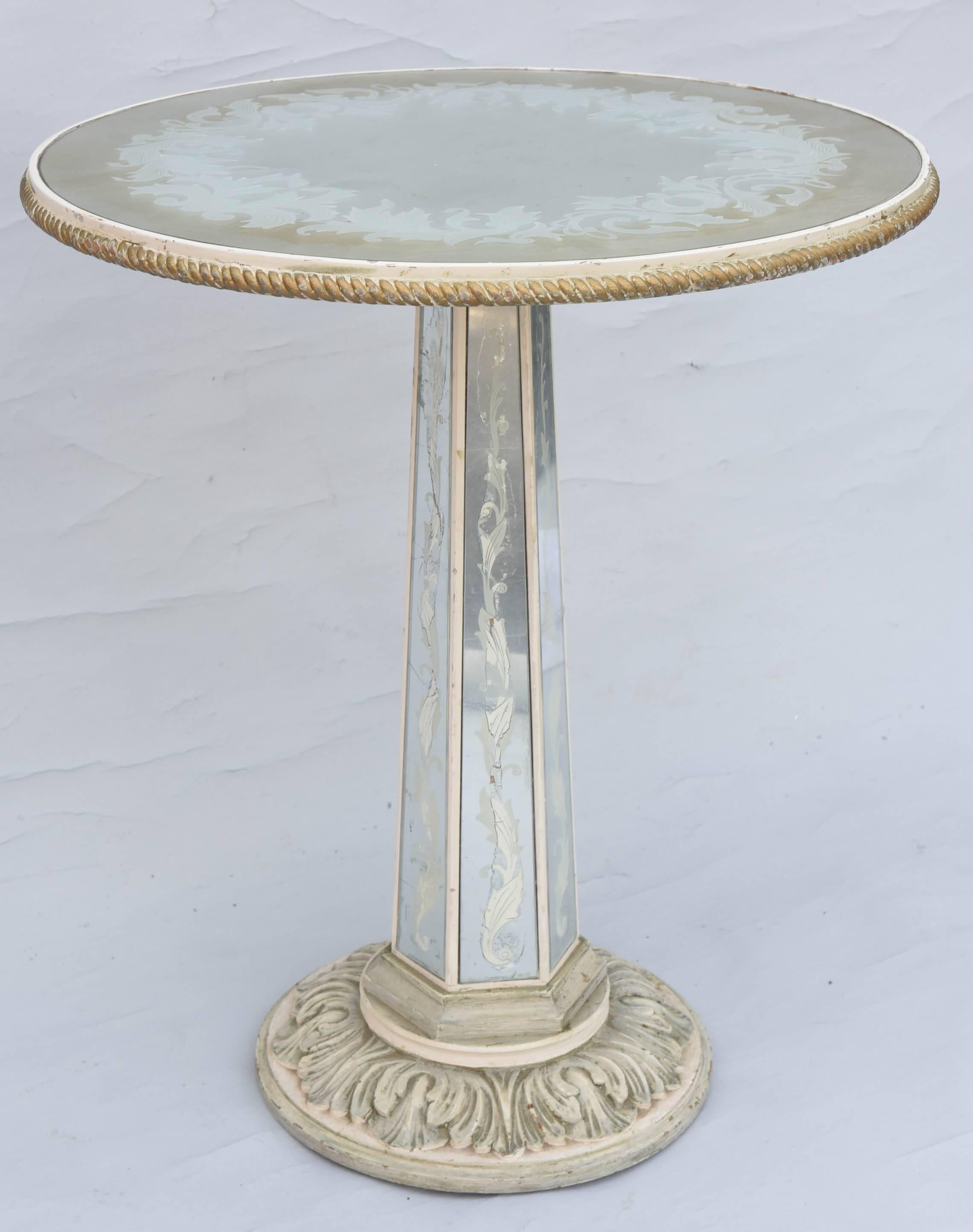 Italian Églomisé Occasional Pedestal Table 4