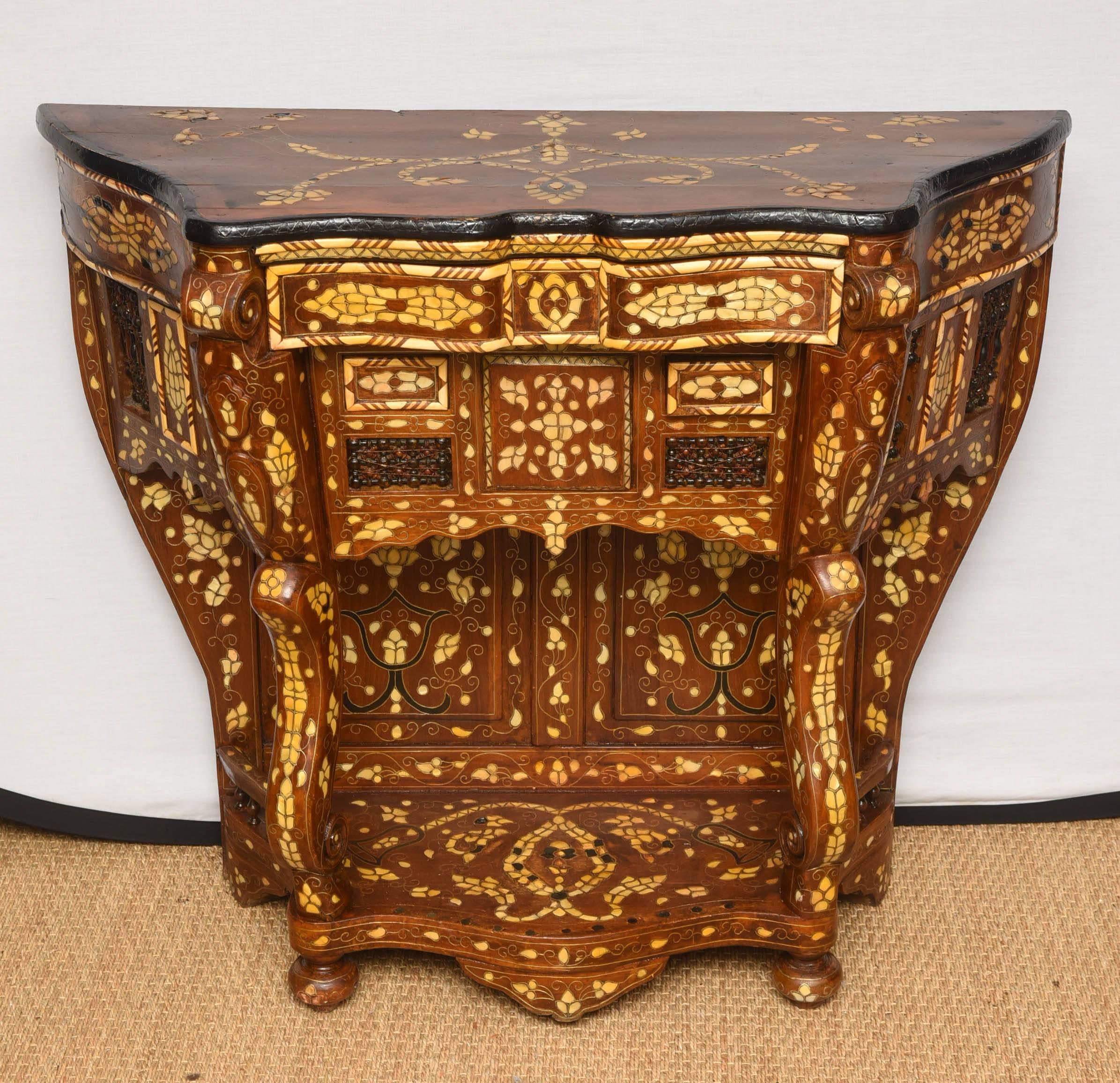 Syrian Mother-of Pearl-Inlaid Hardwood Console In Good Condition In West Palm Beach, FL