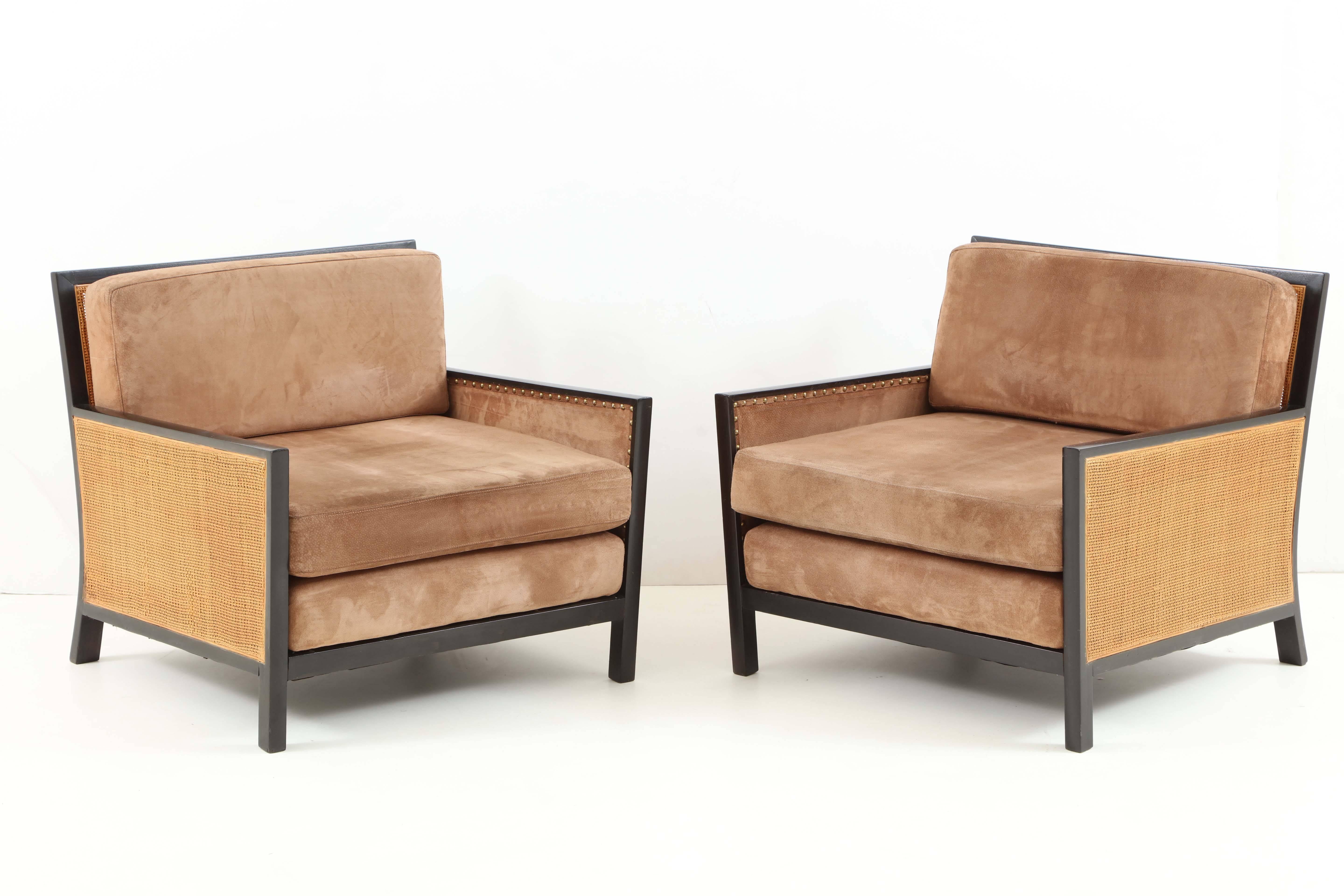 American Pair of Walnut Lounge Chairs by Milo Baughman For Sale
