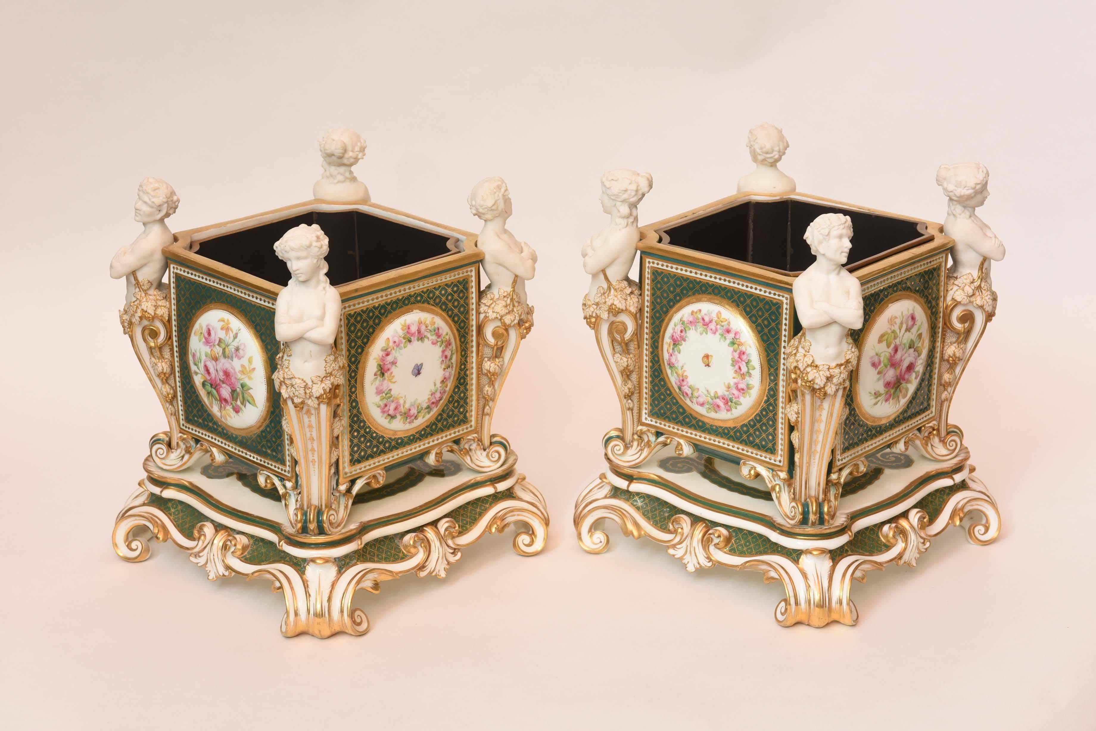 Pair of 19th Century Exhibition Planters by Minton In Good Condition For Sale In Palm Beach, FL