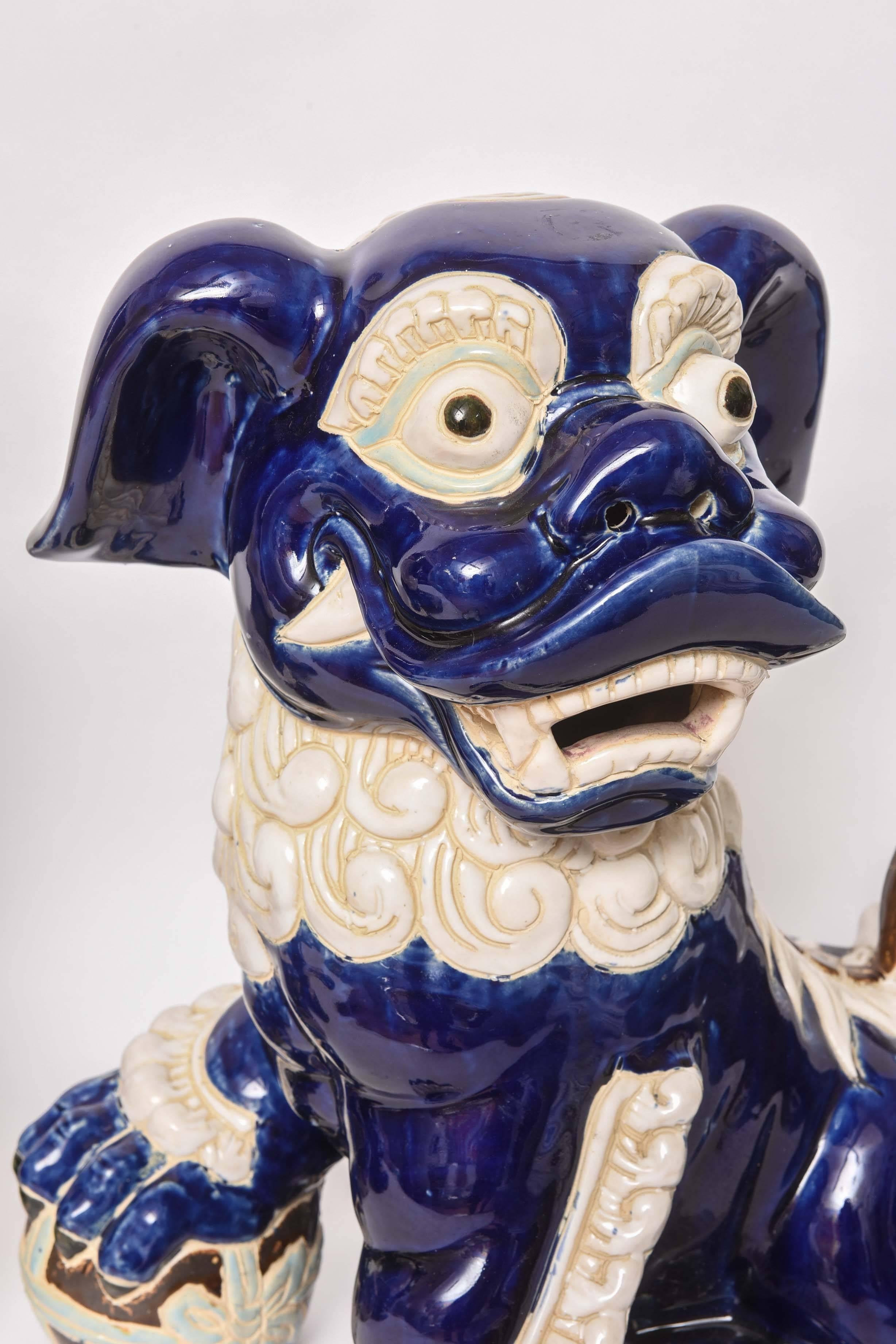 blue and white foo dogs