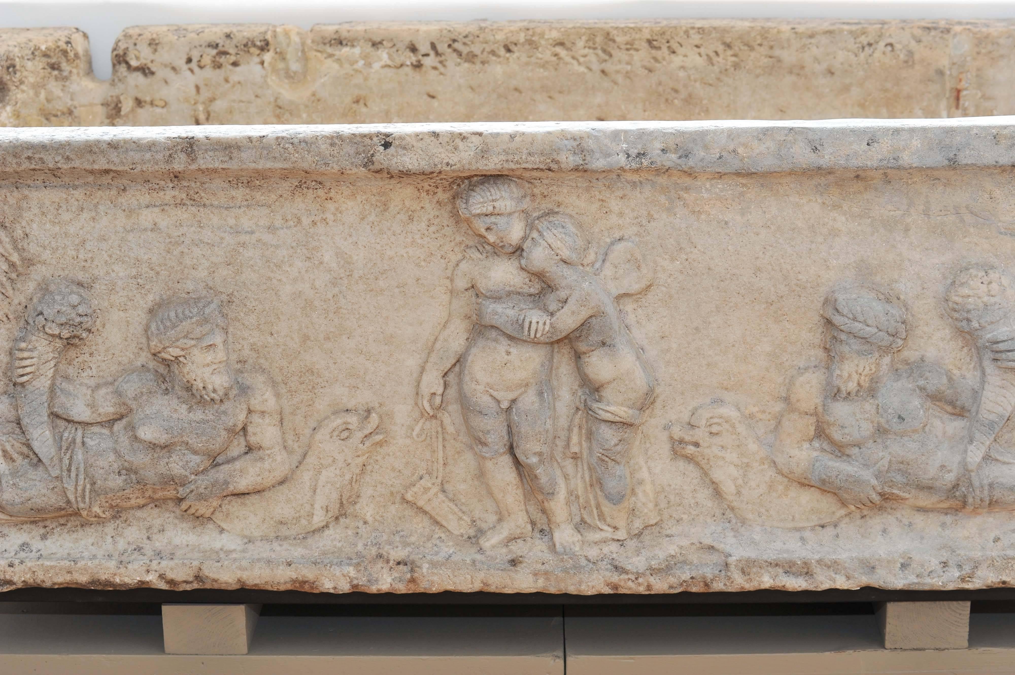 18th Century and Earlier Important Roman Sarcophagus For Sale