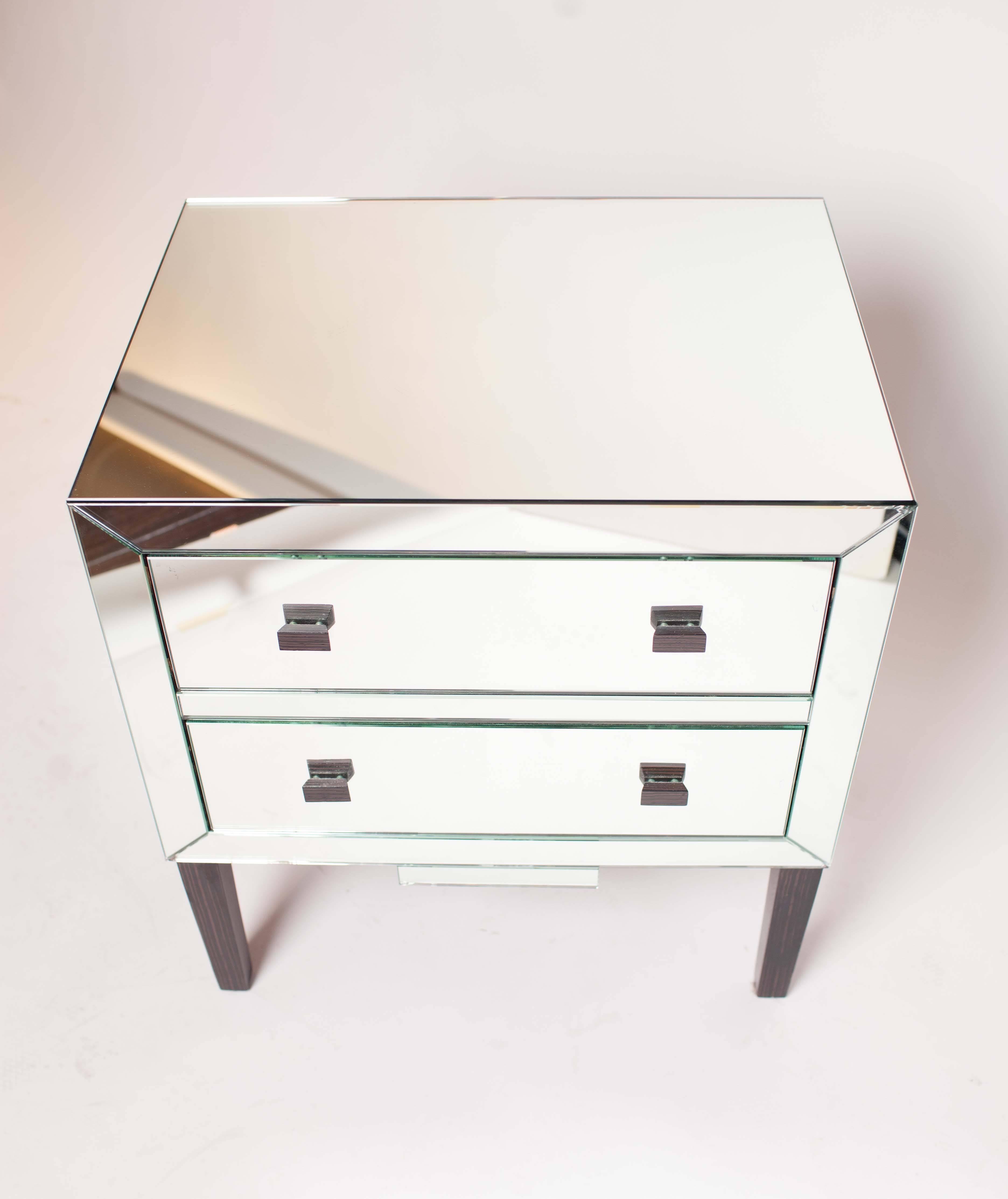 21st Century Julian Chichester Pair of Mirrored Side Tables 3