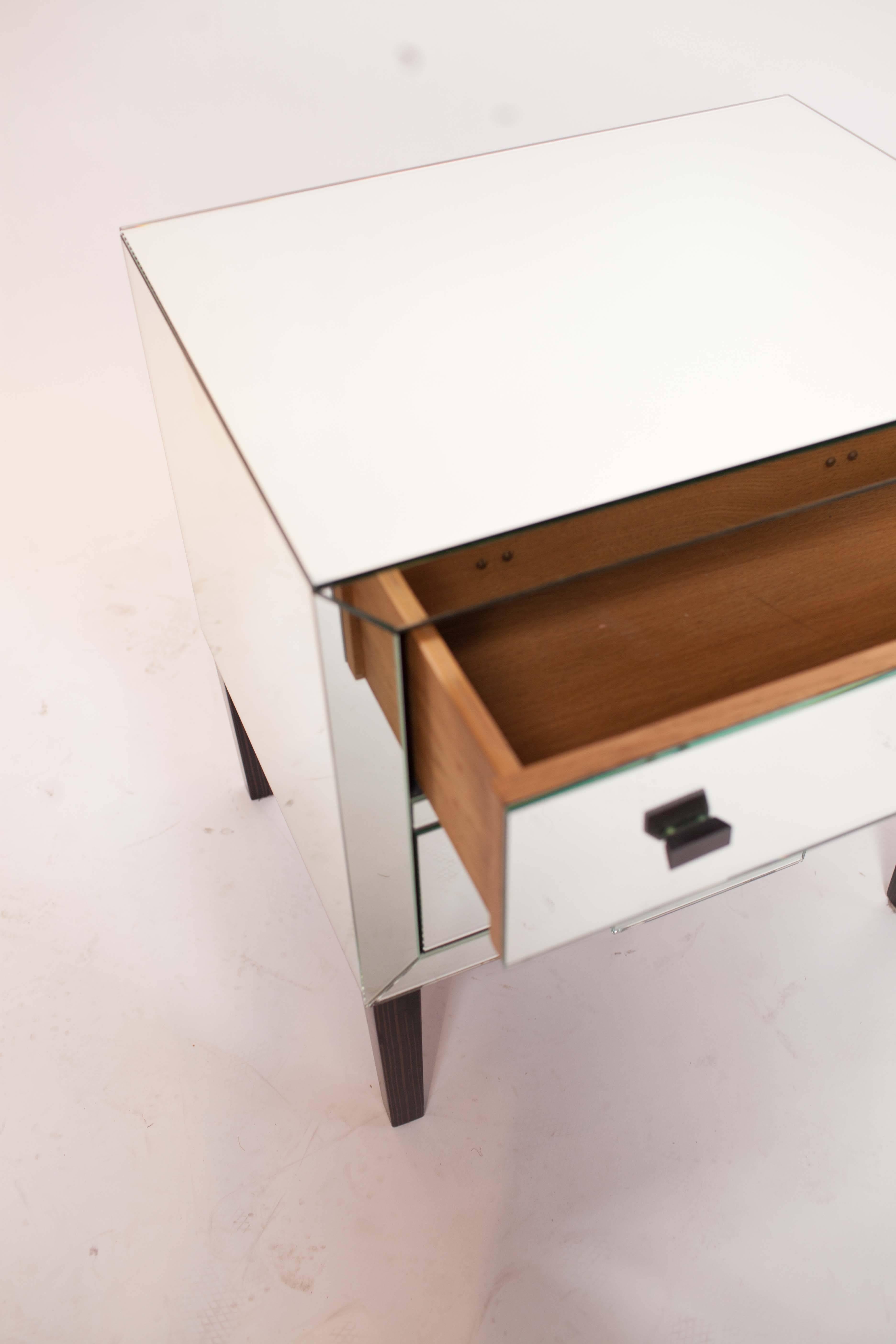 21st Century Julian Chichester Pair of Mirrored Side Tables 4