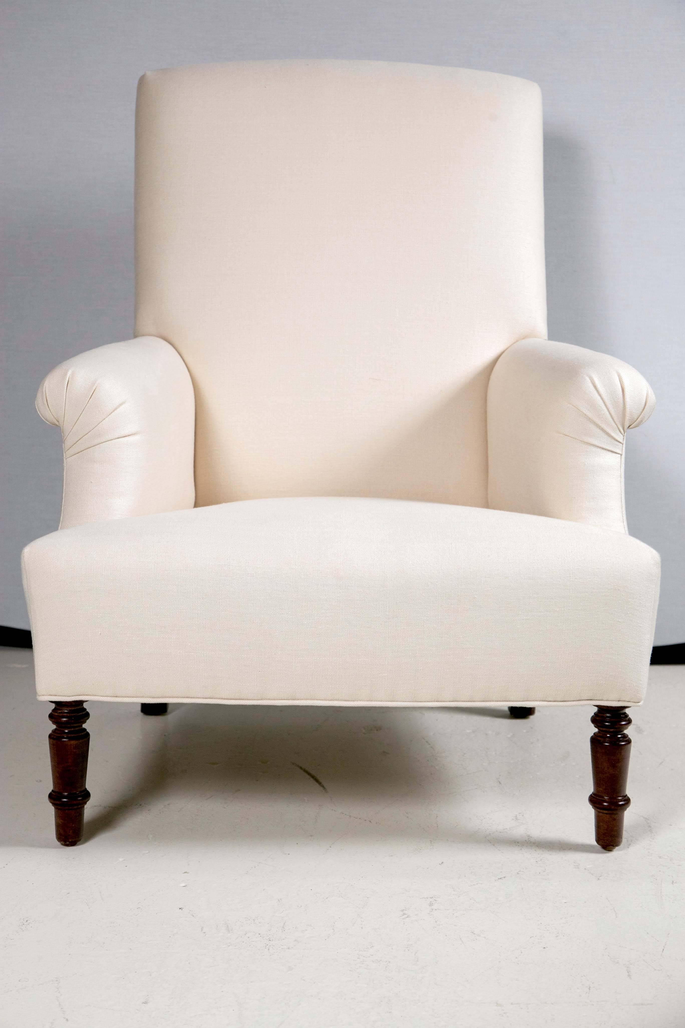 Contemporary reproduction of Napoleon III style chairs, in white linen.