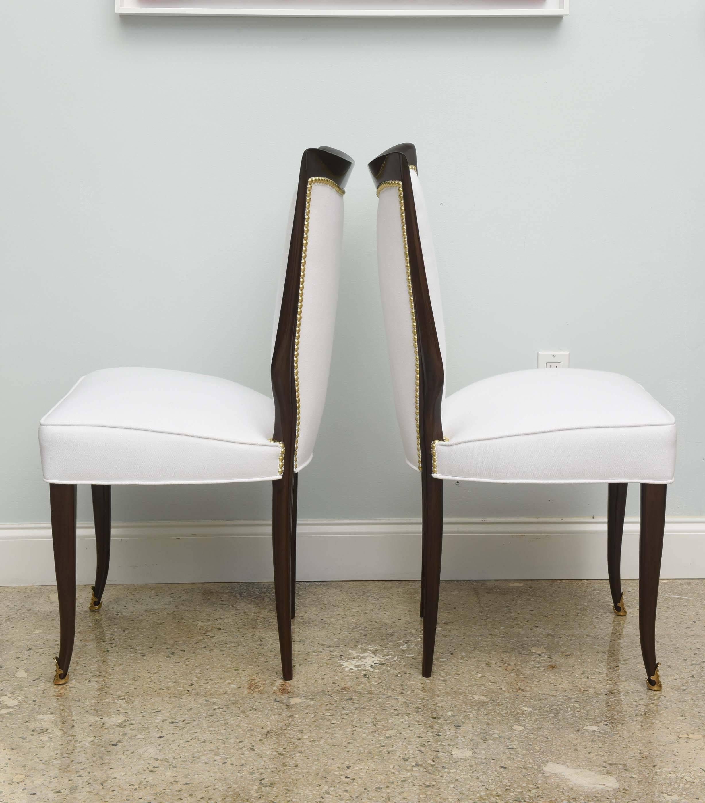Mid-20th Century Set of Eight Italian Modern Mahogany and Brass Dining Chairs, Osvaldo Borsani For Sale