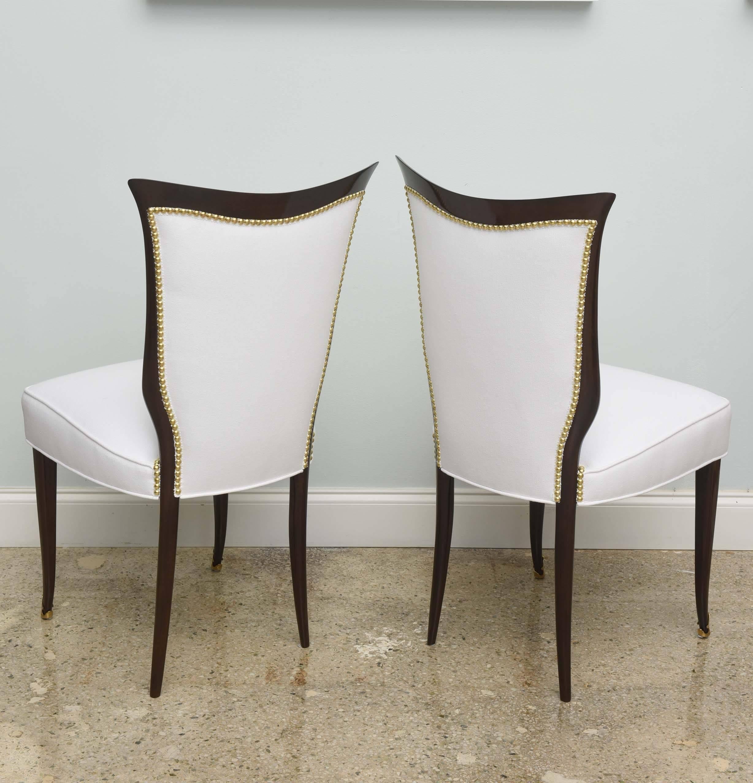 Set of Eight Italian Modern Mahogany and Brass Dining Chairs, Osvaldo Borsani For Sale 1