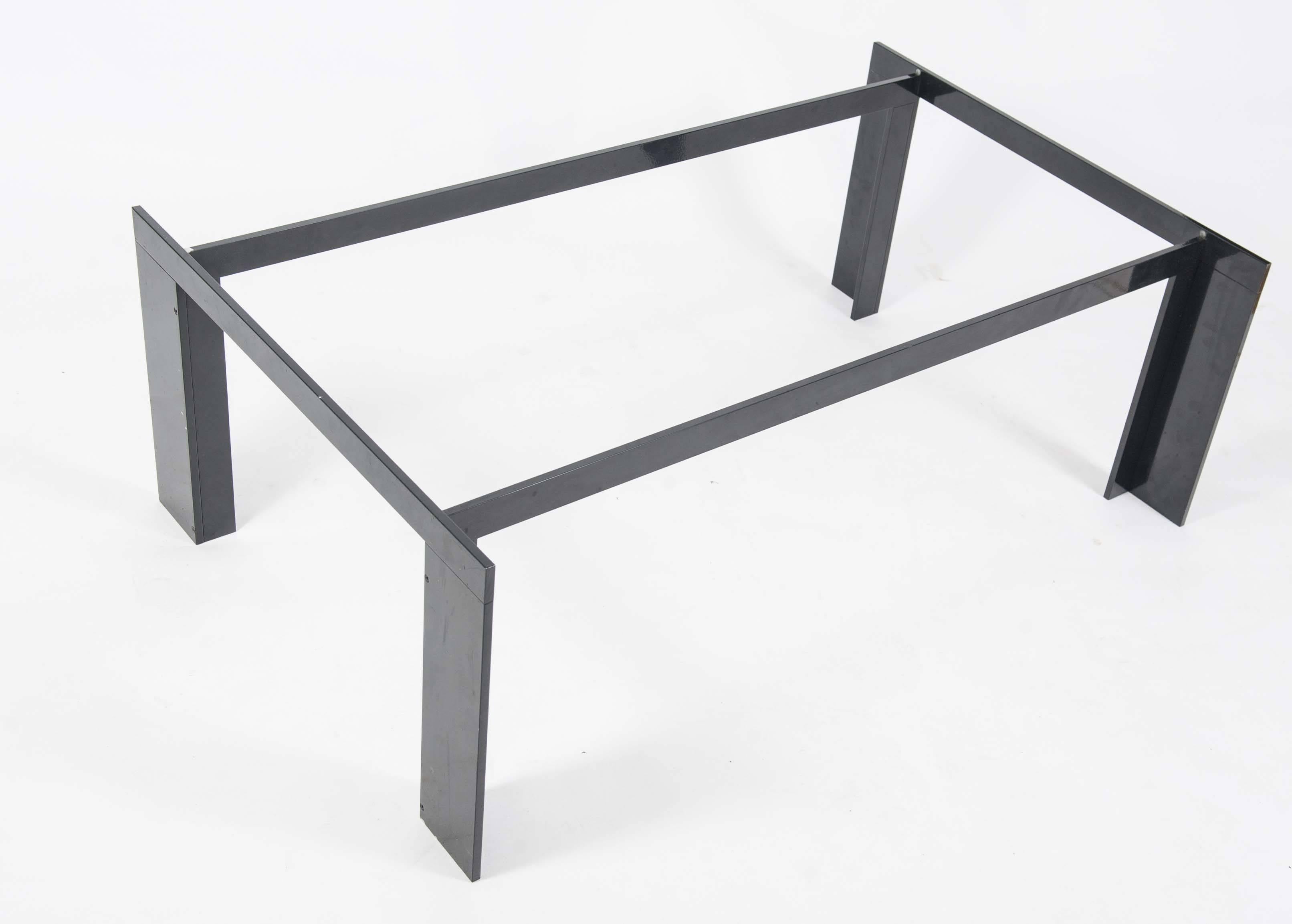 Modern Coffee Table Made of Powder Coated Black Steel and Grey Smoke Glass   In Good Condition In Doornspijk, NL