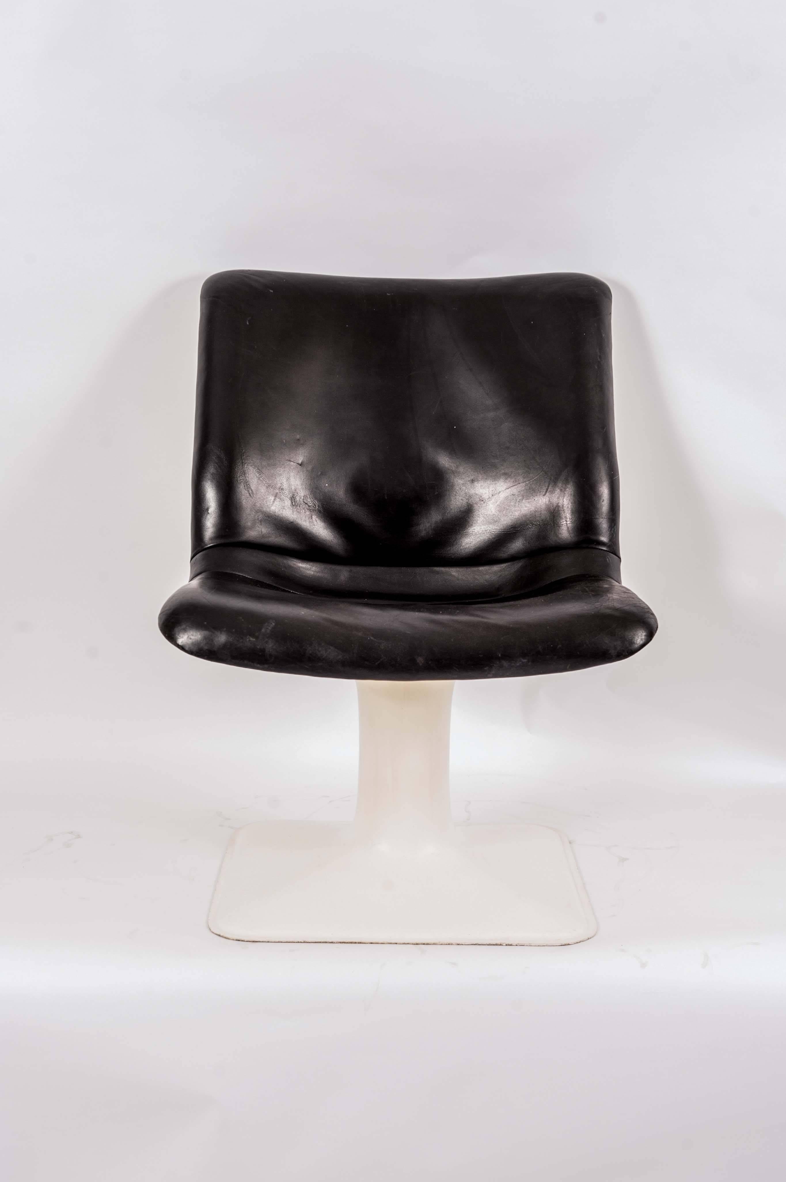 Yrjö Kukkapuro Chair for Haimi Finland In Good Condition For Sale In Doornspijk, NL