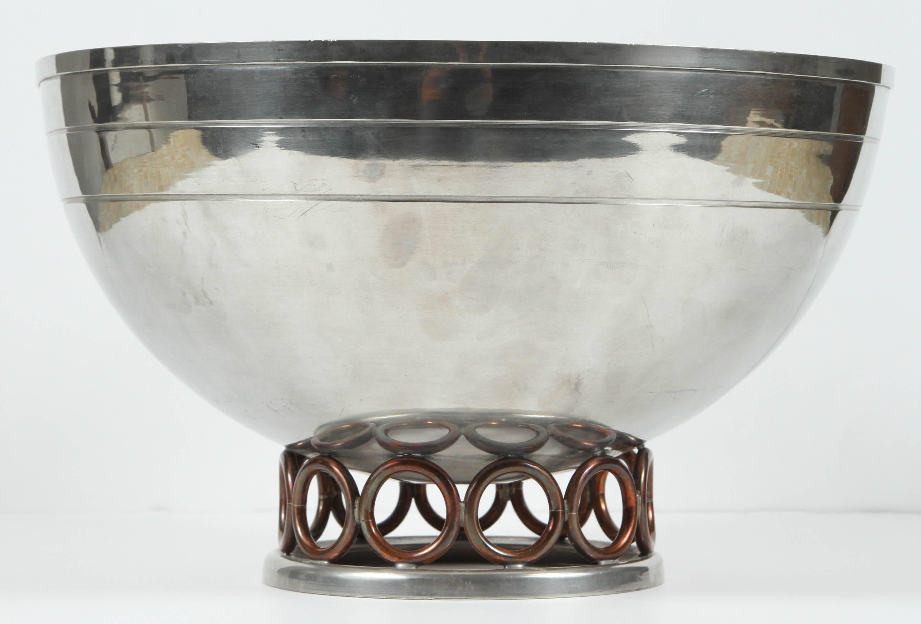 Handmade Colonial pewter bowl by American silversmith Porter Blanchard.

Stamped on bottom. Excellent condition.