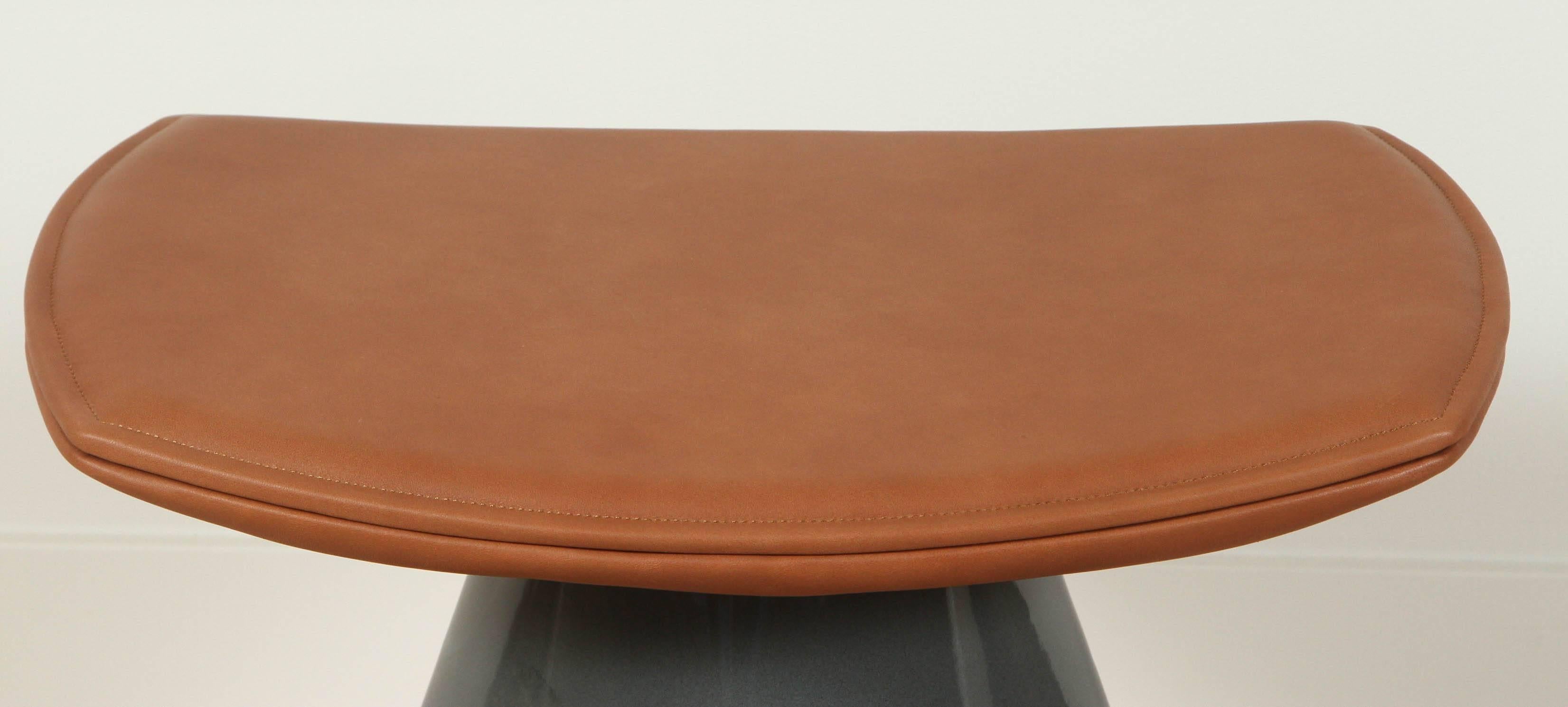 Mid-Century Modern Dam Stool by Collection Particulière